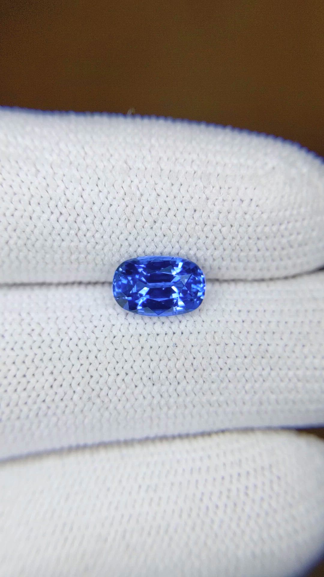 1.85 Ct. Blue Sapphire from Ceylon (Sri Lanka) Size Video