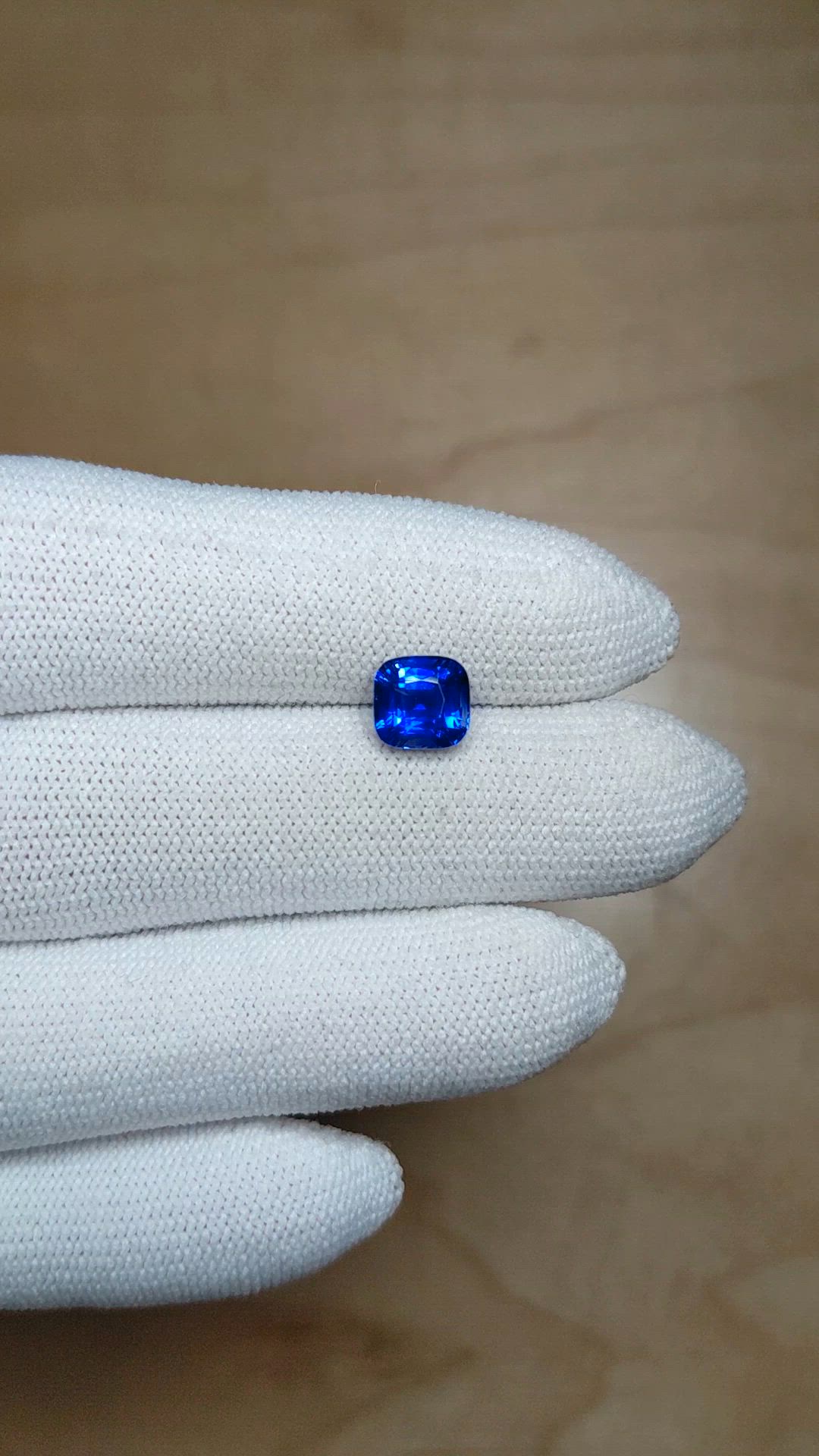 2.14 Ct. Blue Sapphire from Ceylon (Sri Lanka) Size Video