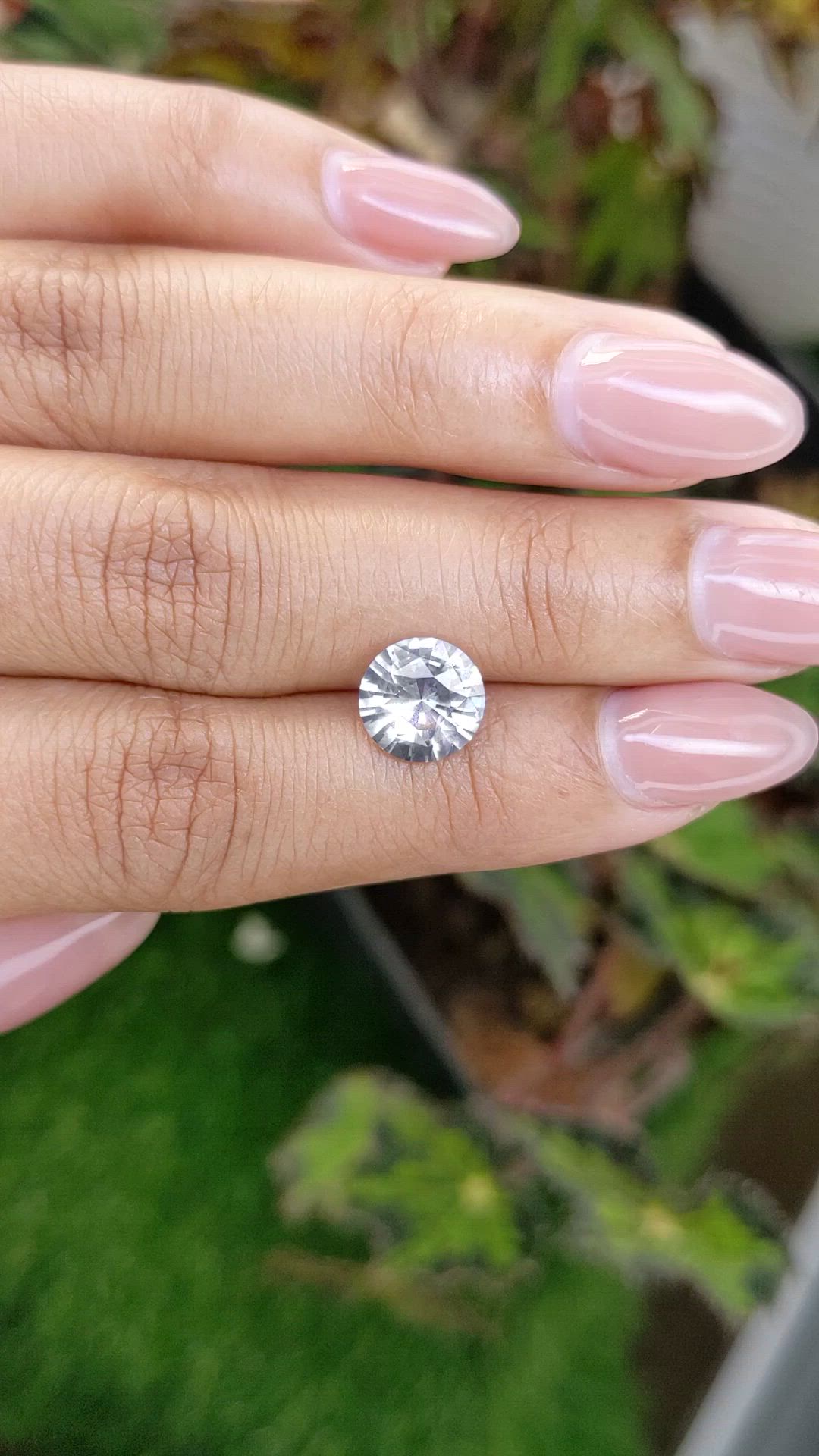 2.56 Ct. White Sapphire from Ceylon (Sri Lanka) Size Video
