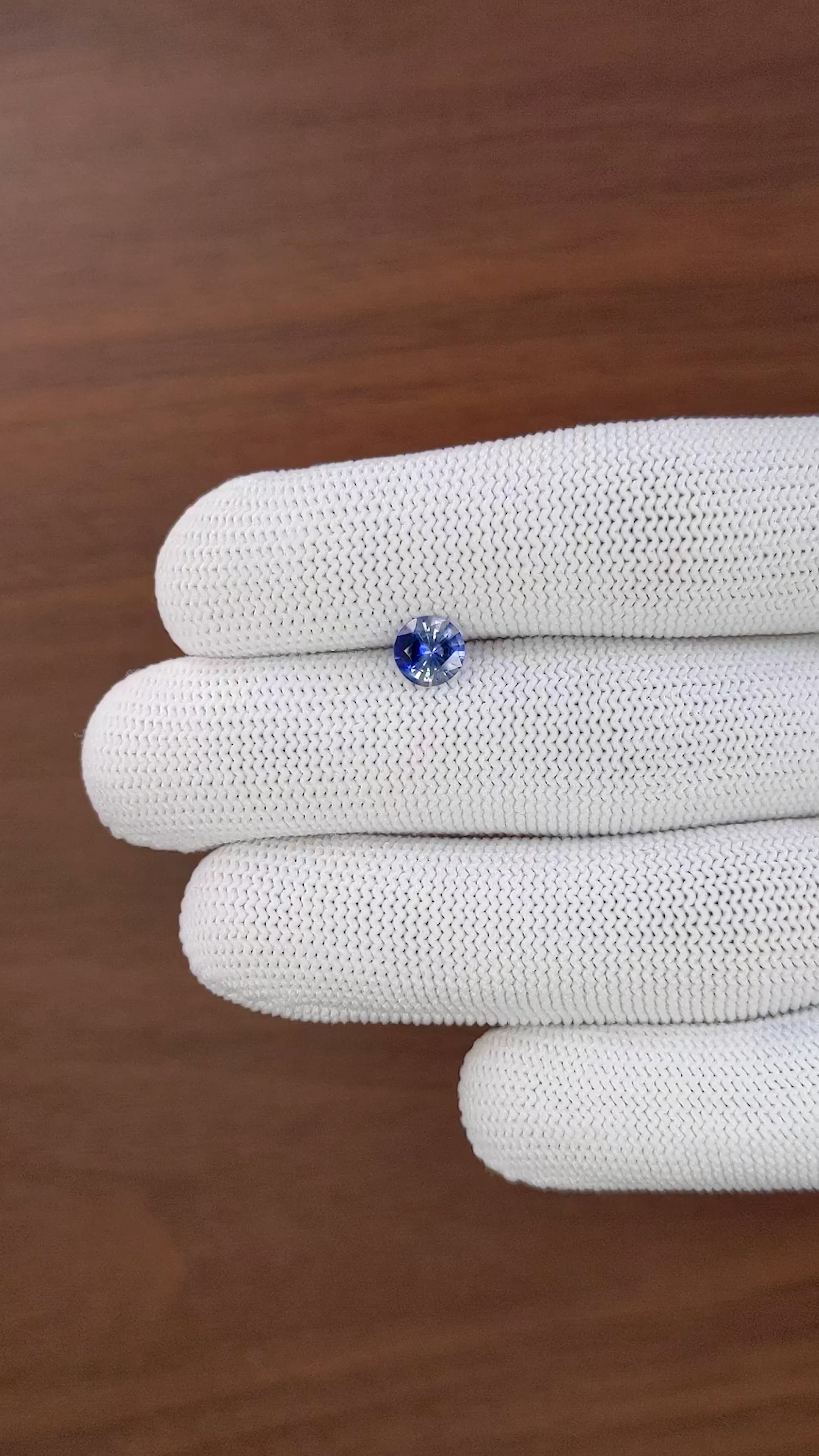 1.02 Ct. Bi Color / Parti Sapphire from Ceylon (Sri Lanka) Size Video