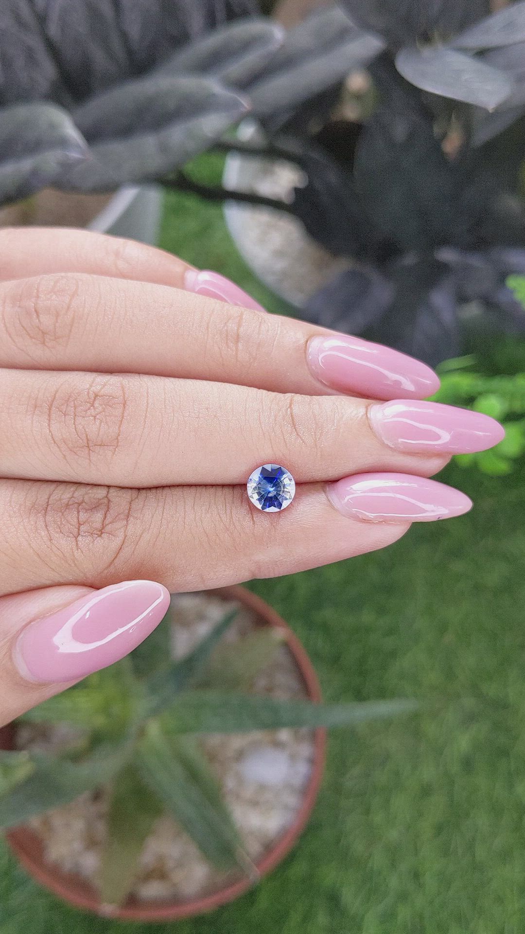 1.02 Ct. Bi Color / Parti Sapphire from Ceylon (Sri Lanka) Size Video