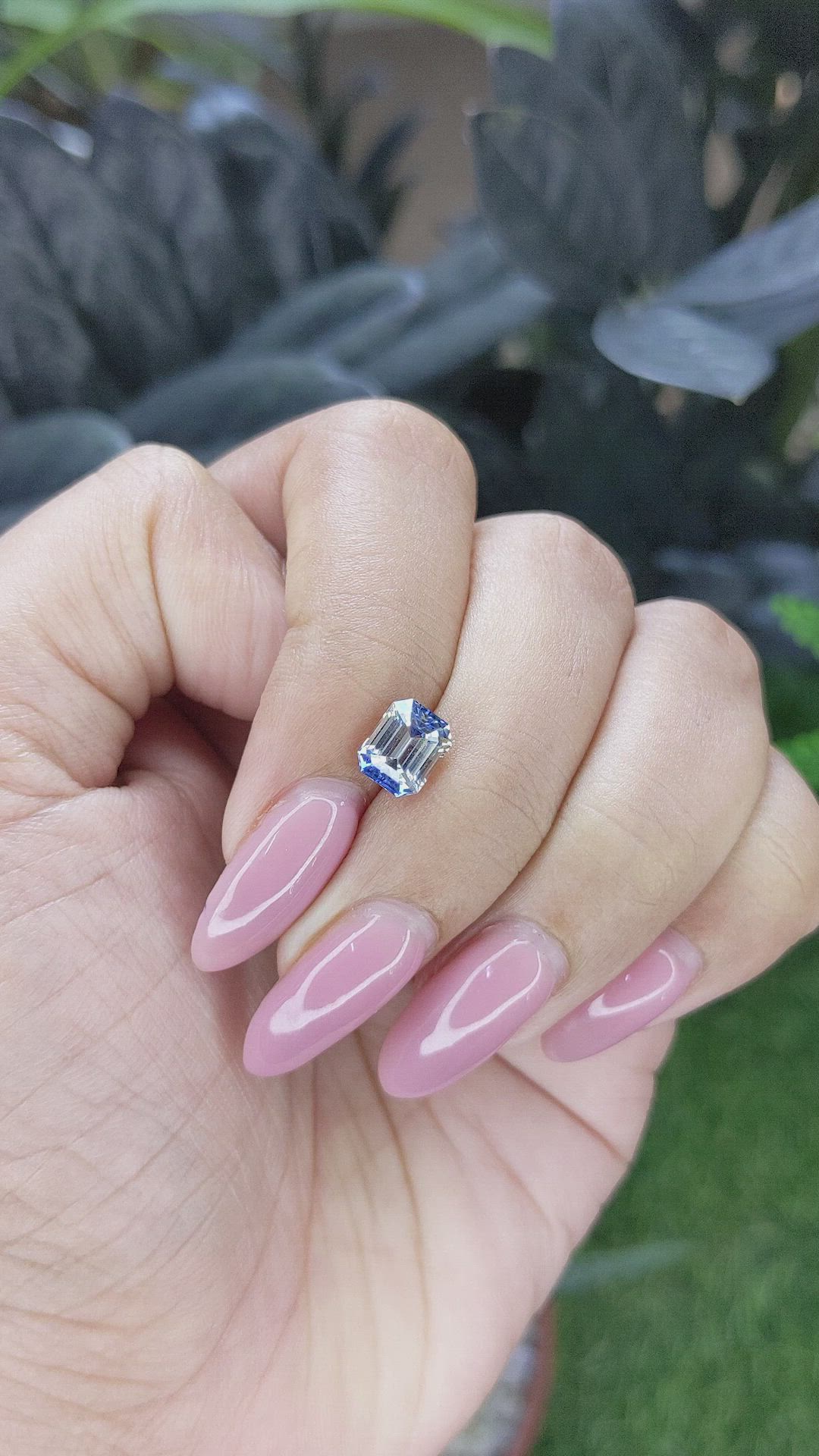 1.70 Ct. Bi Color / Parti Sapphire from Ceylon (Sri Lanka) Size Video