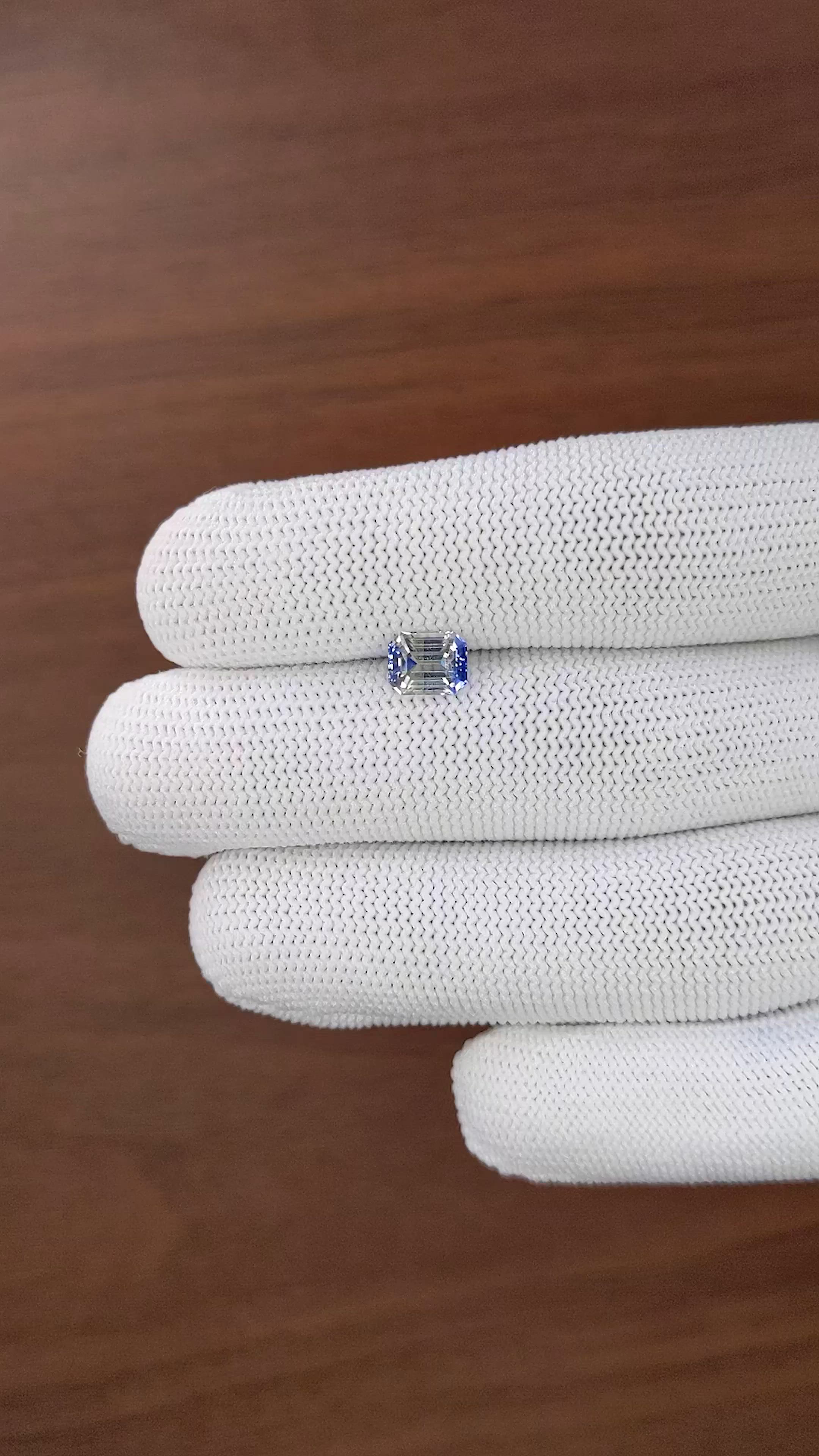 1.70 Ct. Bi Color / Parti Sapphire from Ceylon (Sri Lanka) Size Video