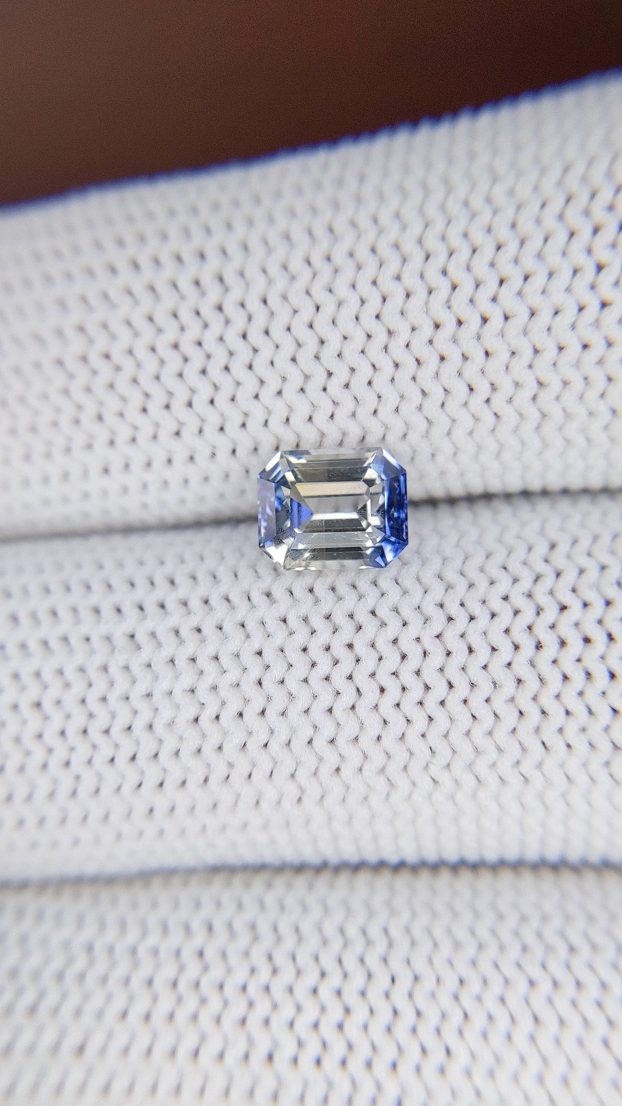 1.70 Ct. Bi Color / Parti Sapphire from Ceylon (Sri Lanka) Size Video
