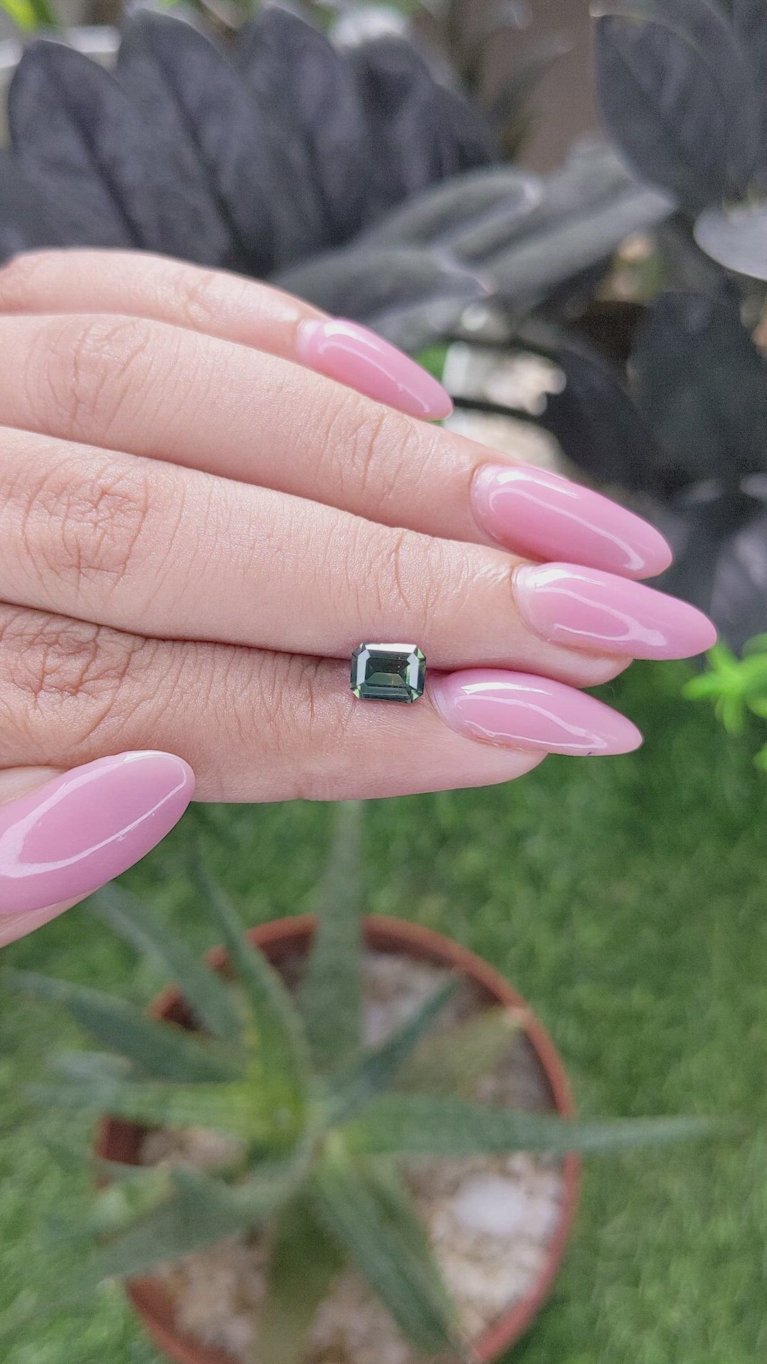 1.12 Ct. Bi Color / Parti Sapphire from Australia Size Video