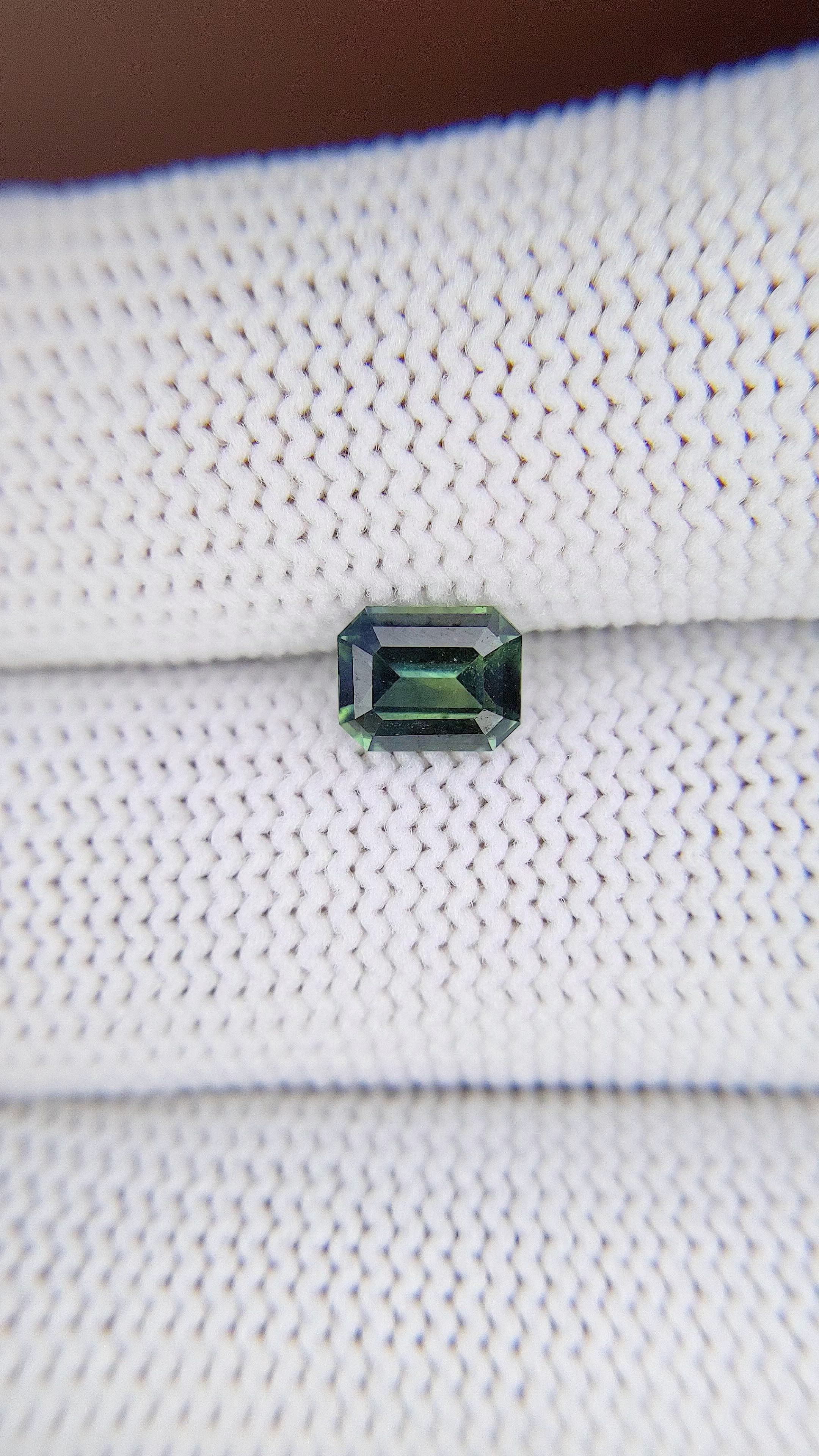 1.12 Ct. Bi Color / Parti Sapphire from Australia Size Video
