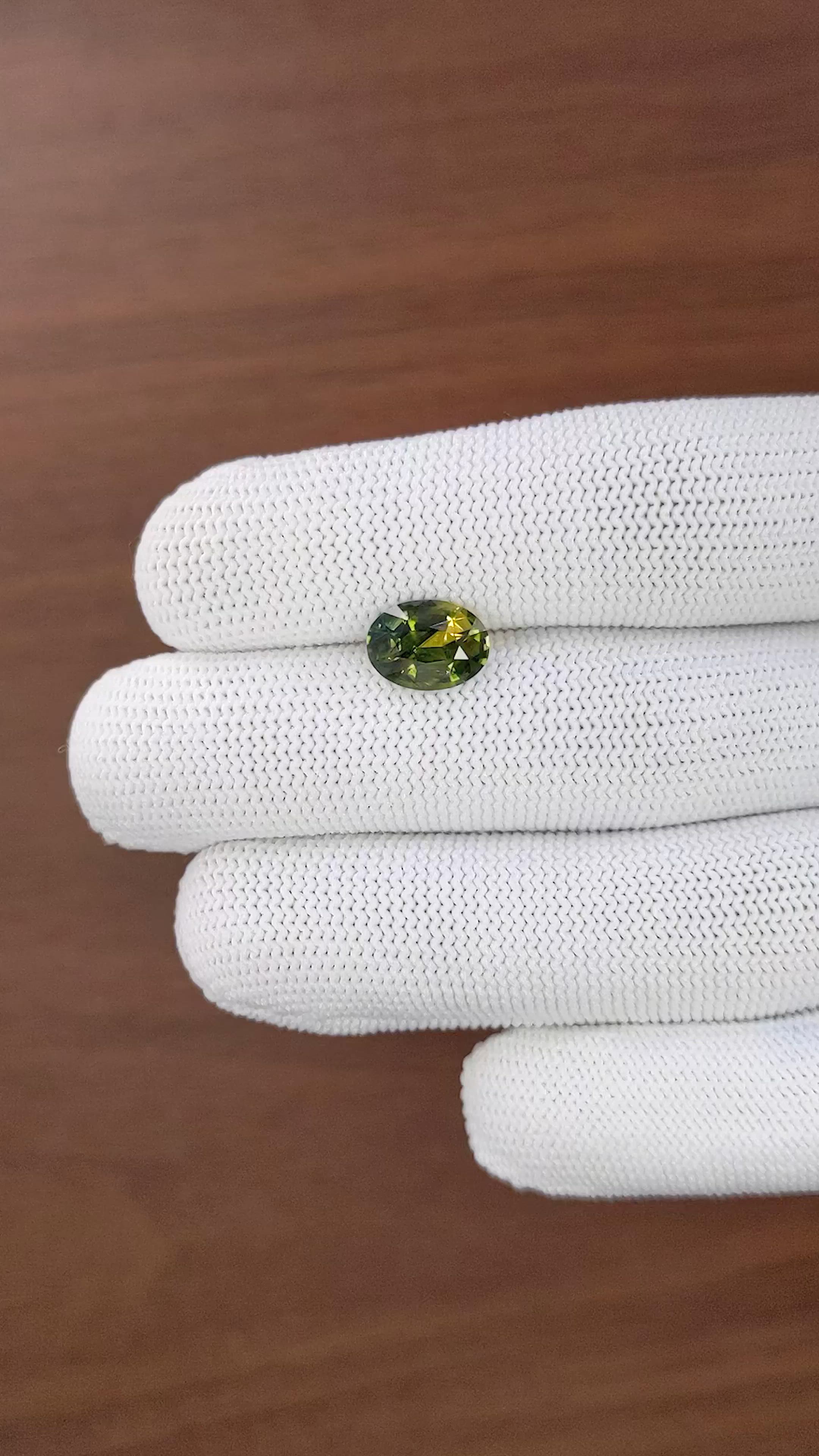 3.08 Ct. Bi Color / Parti Sapphire from Australia Size Video