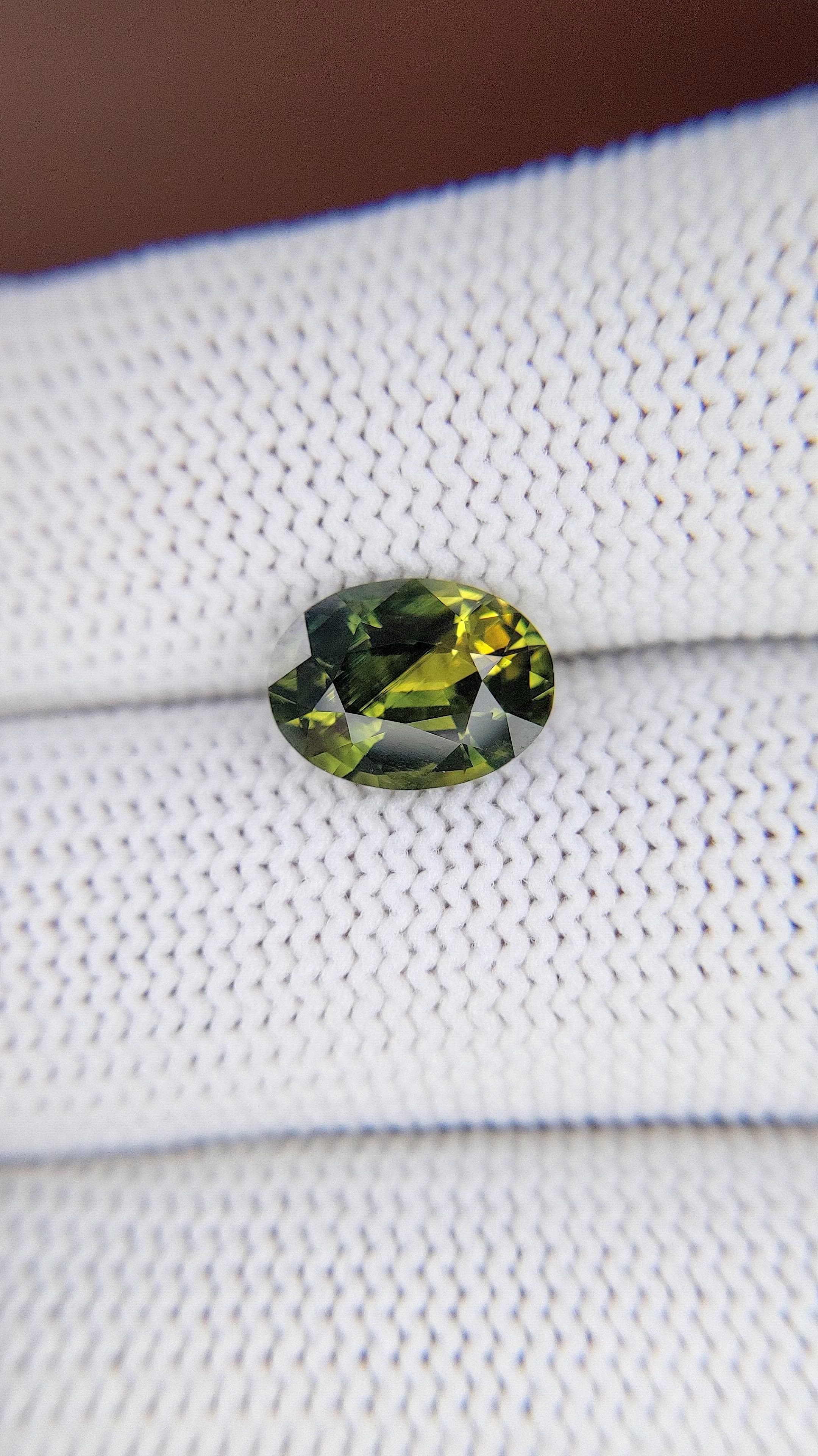 3.08 Ct. Bi Color / Parti Sapphire from Australia Size Video