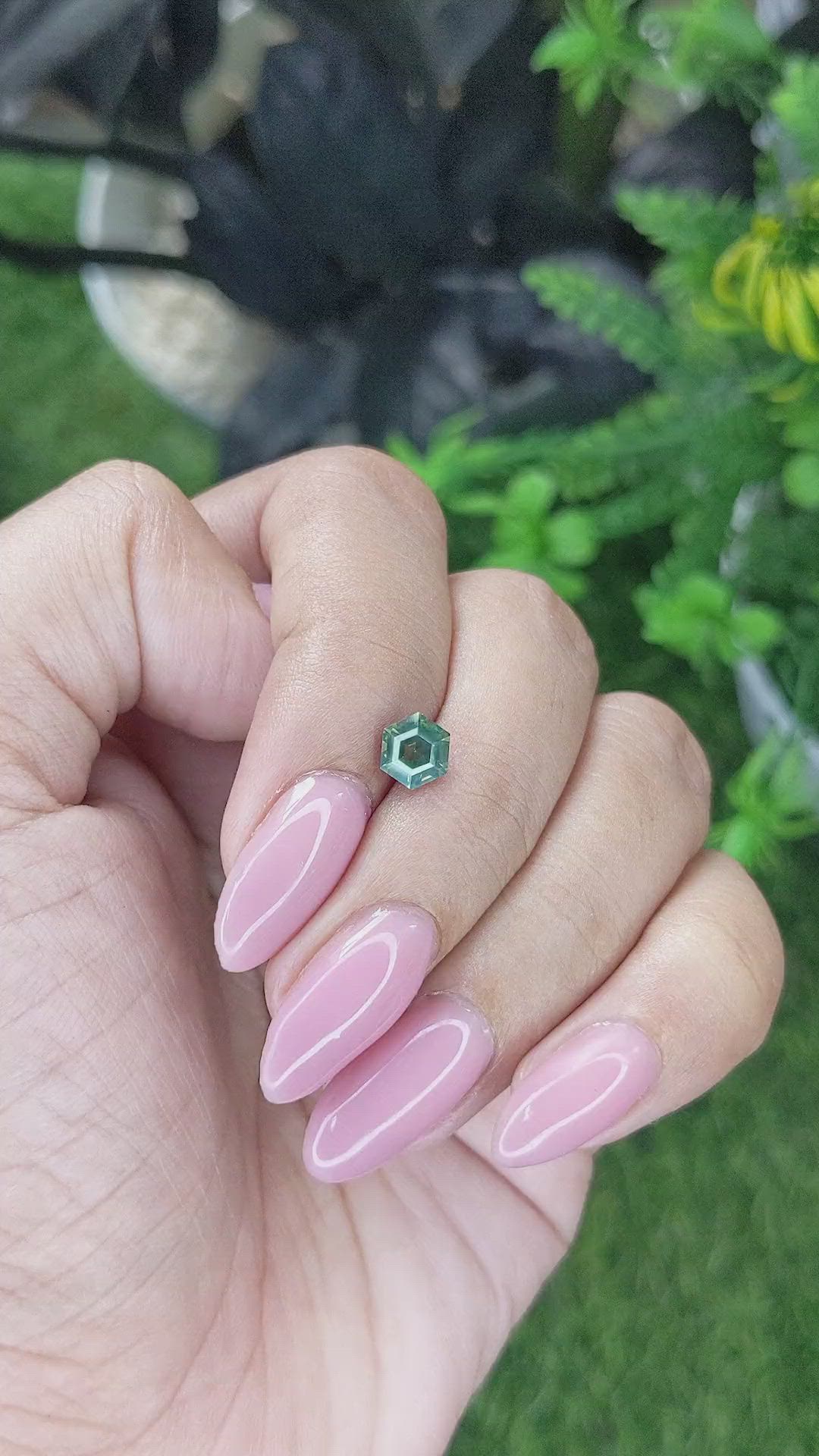 1.00 Ct. Yellowish Green Sapphire from Australia Size Video
