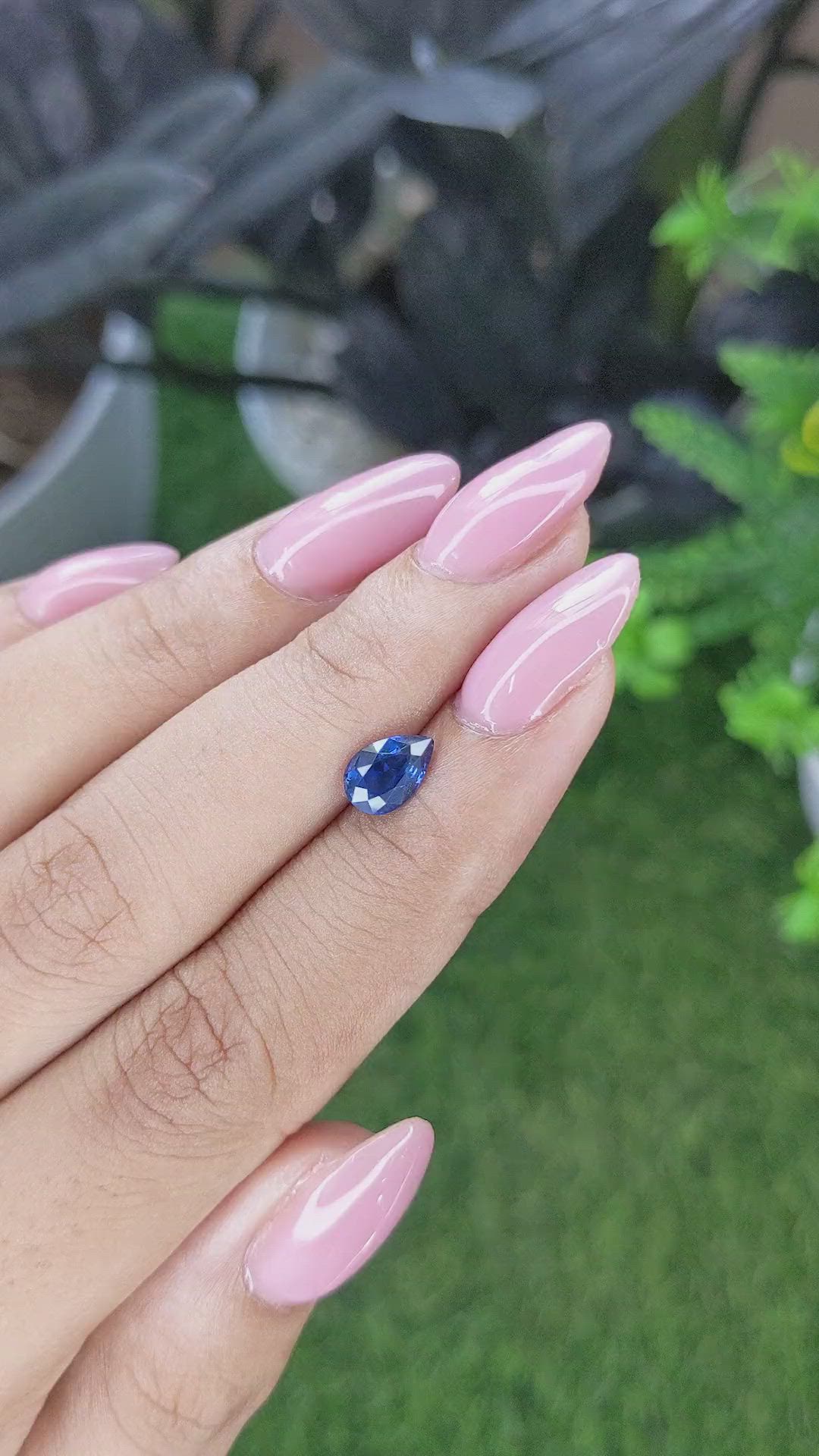 1.06 Ct. Blue Sapphire from Ceylon (Sri Lanka) Size Video