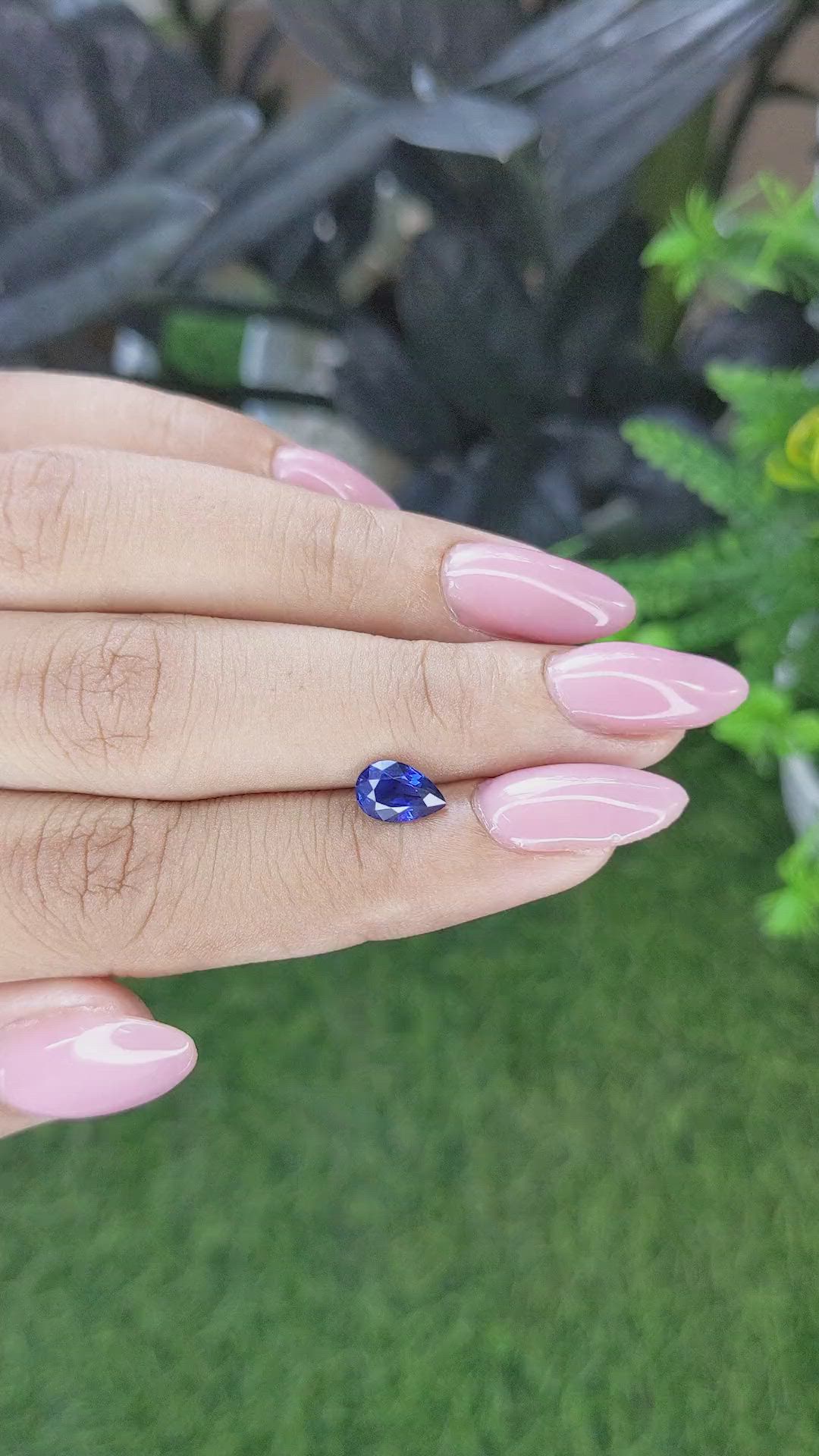 1.06 Ct. Blue Sapphire from Ceylon (Sri Lanka) Size Video