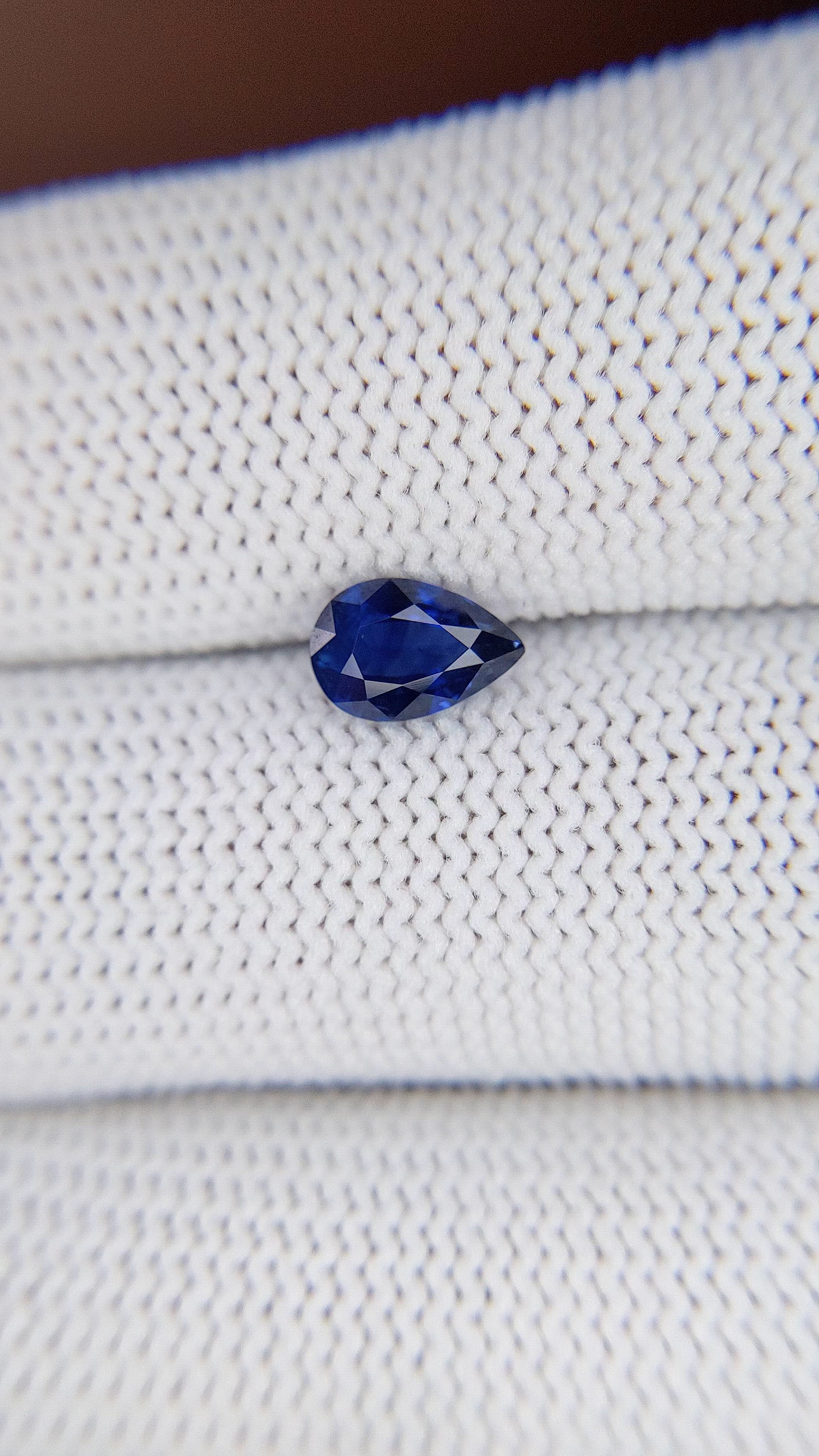 1.06 Ct. Blue Sapphire from Ceylon (Sri Lanka) Size Video