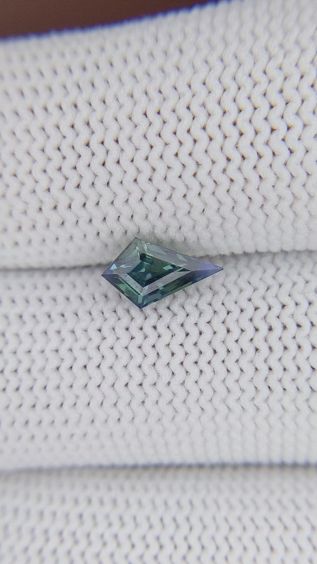 1.02 Ct. Bi Color / Parti Sapphire from Madagascar Size Video