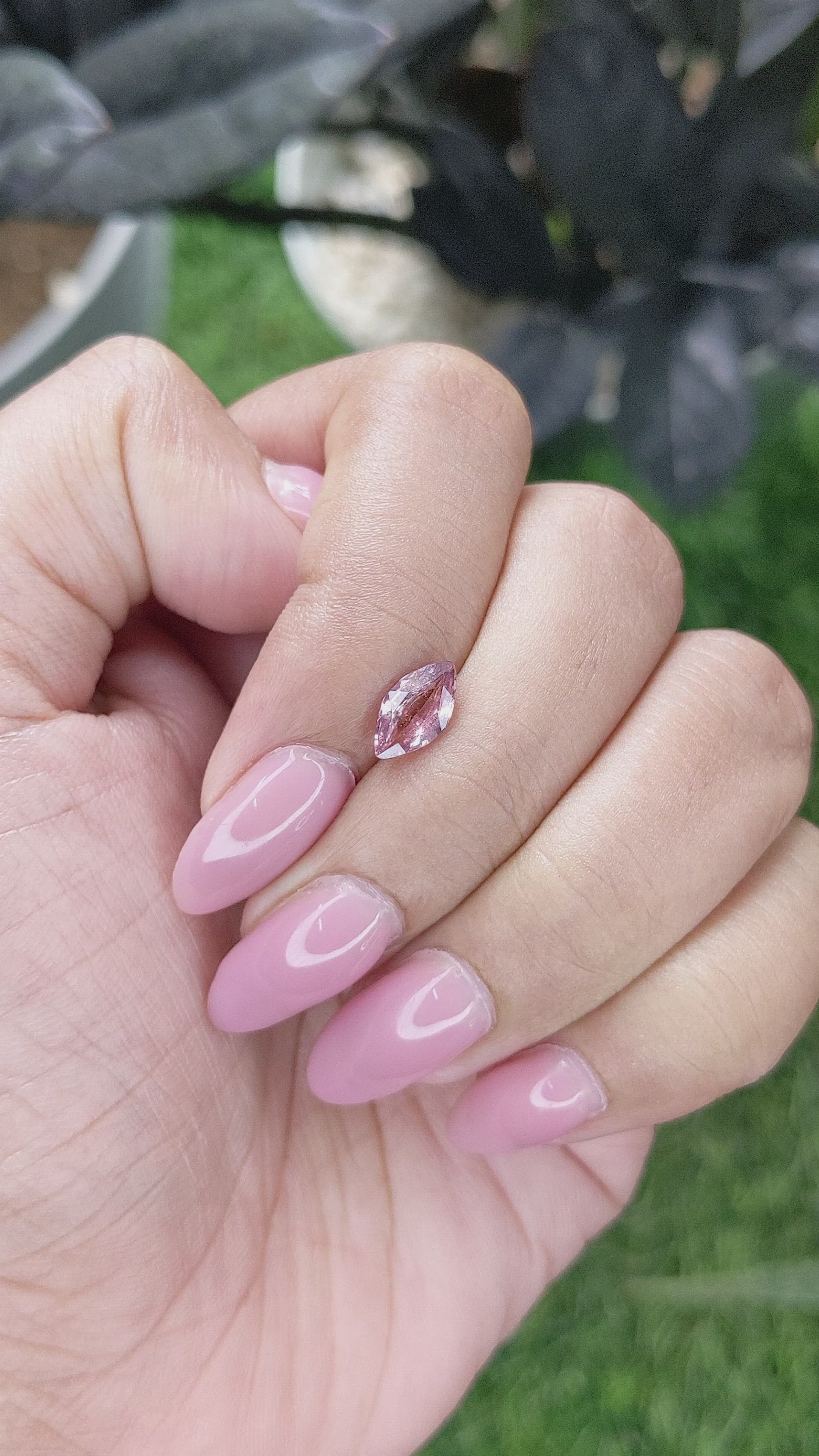 1.00 Ct. Padparadscha Sapphire from Madagascar Size Video