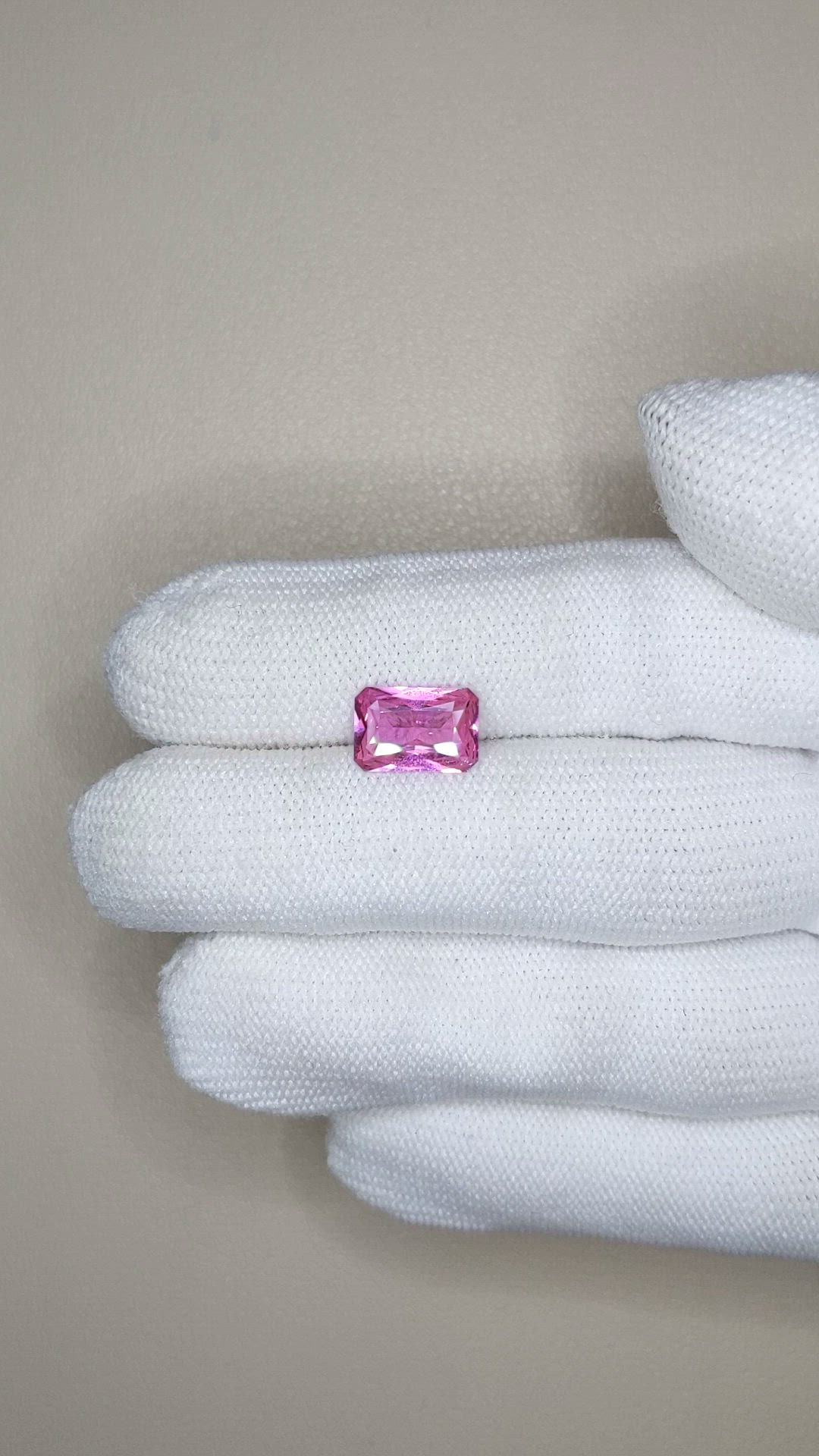 2.53 Ct. Pink Sapphire from Ceylon (Sri Lanka) Size Video