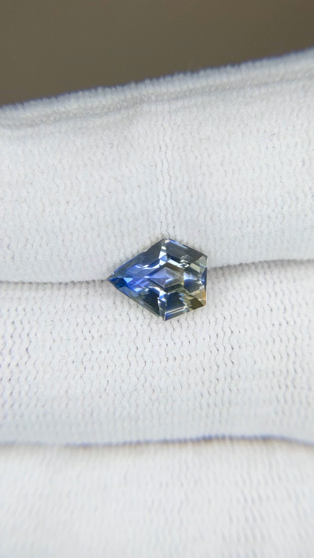 2.18 Ct. Bi Color / Parti Sapphire from Ceylon (Sri Lanka) Size Video