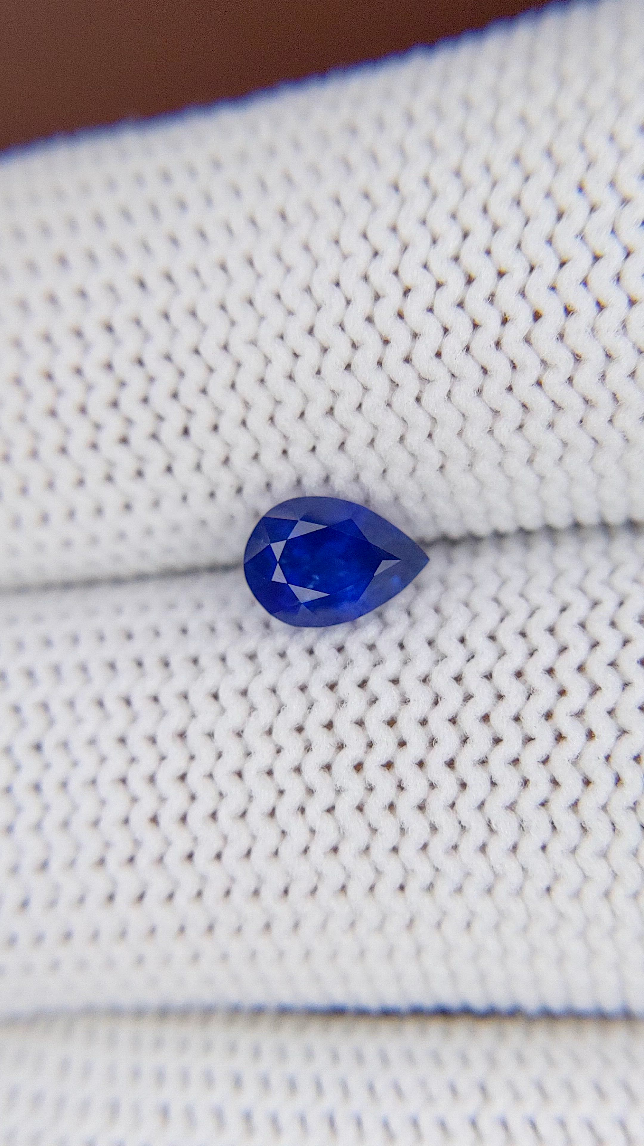 0.96 Ct. Blue Sapphire from Ceylon (Sri Lanka) Size Video