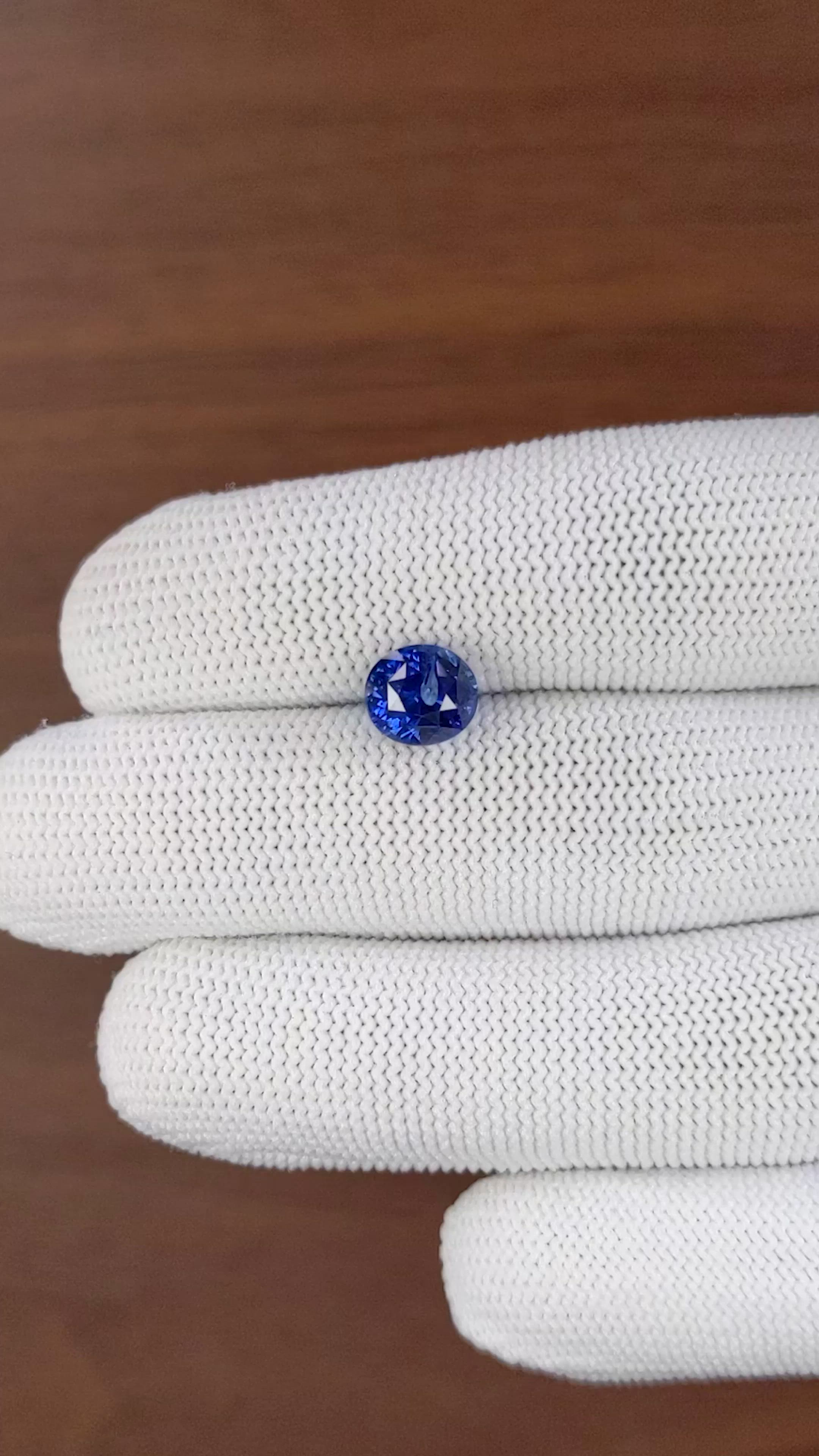3.38 Ct. Blue Sapphire from Ceylon (Sri Lanka) Size Video