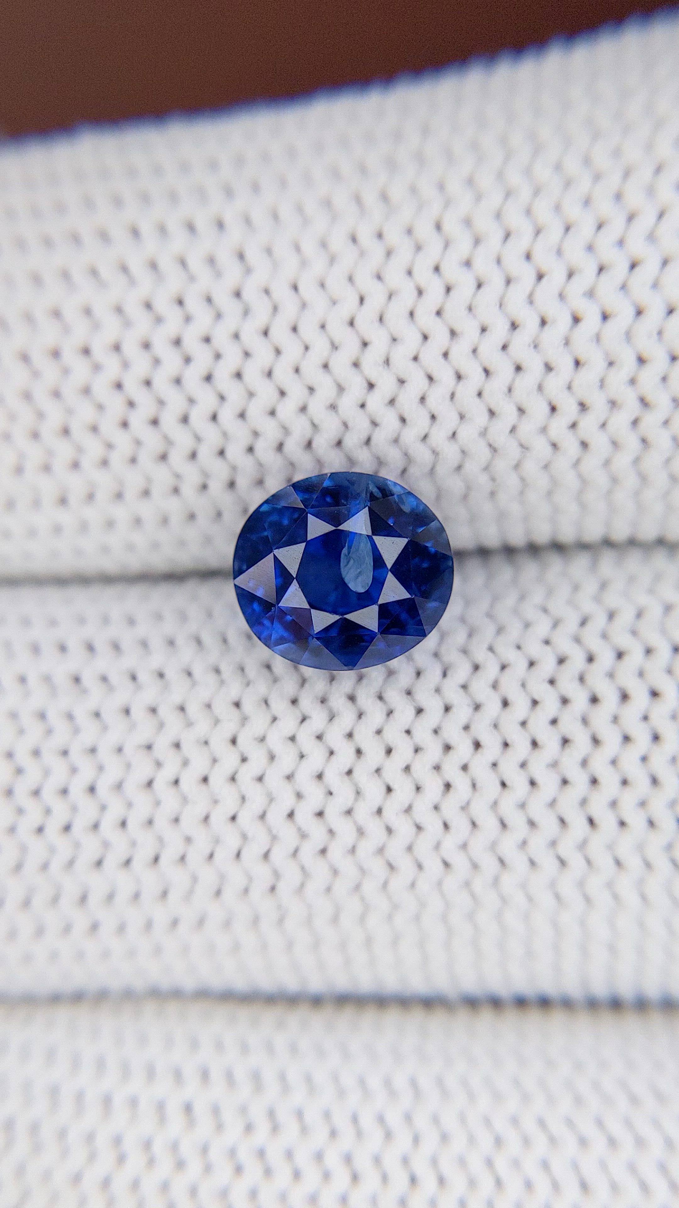 3.38 Ct. Blue Sapphire from Ceylon (Sri Lanka) Size Video