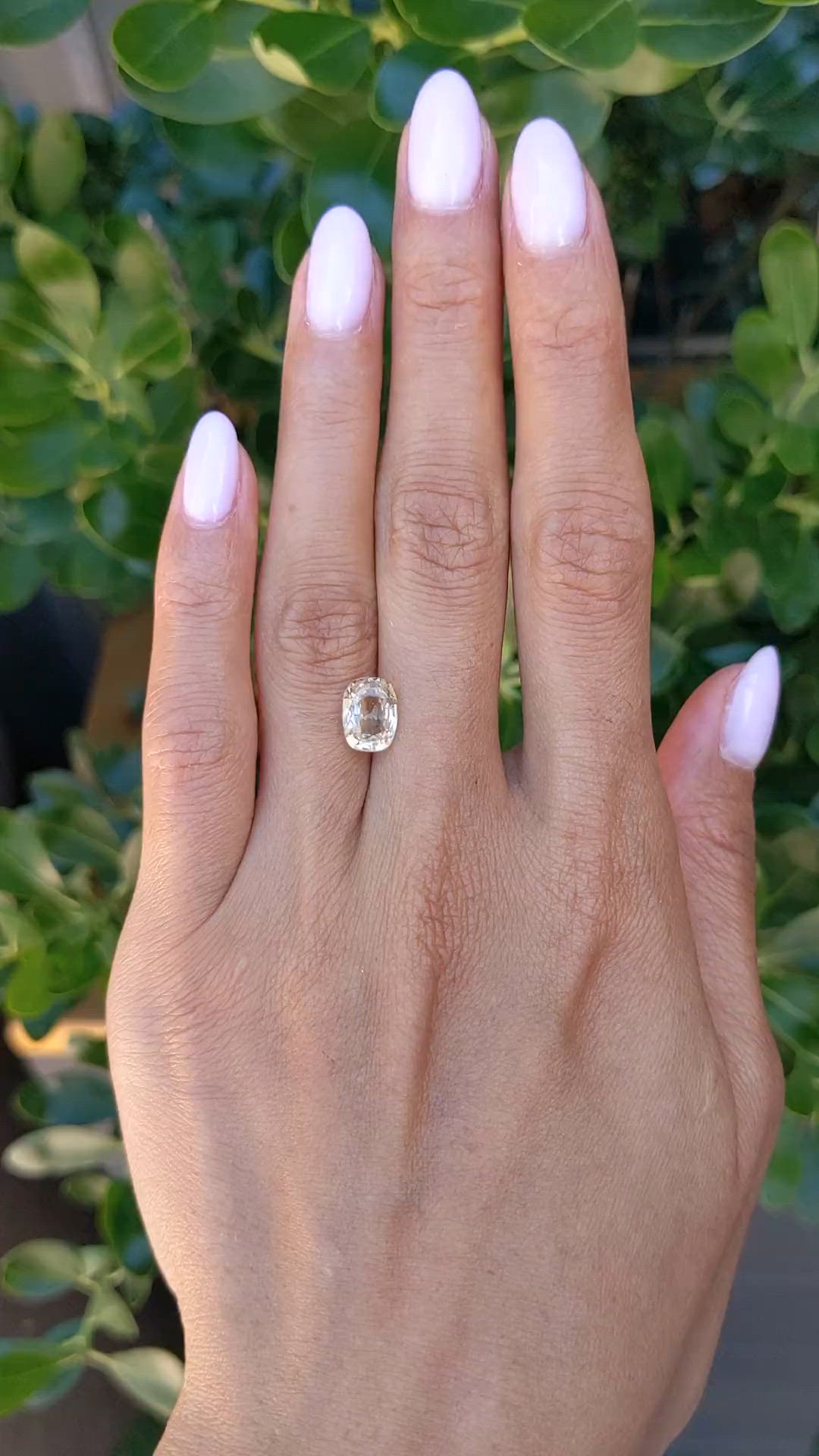 3.27 Ct. Yellow Sapphire from Ceylon (Sri Lanka) Size Video