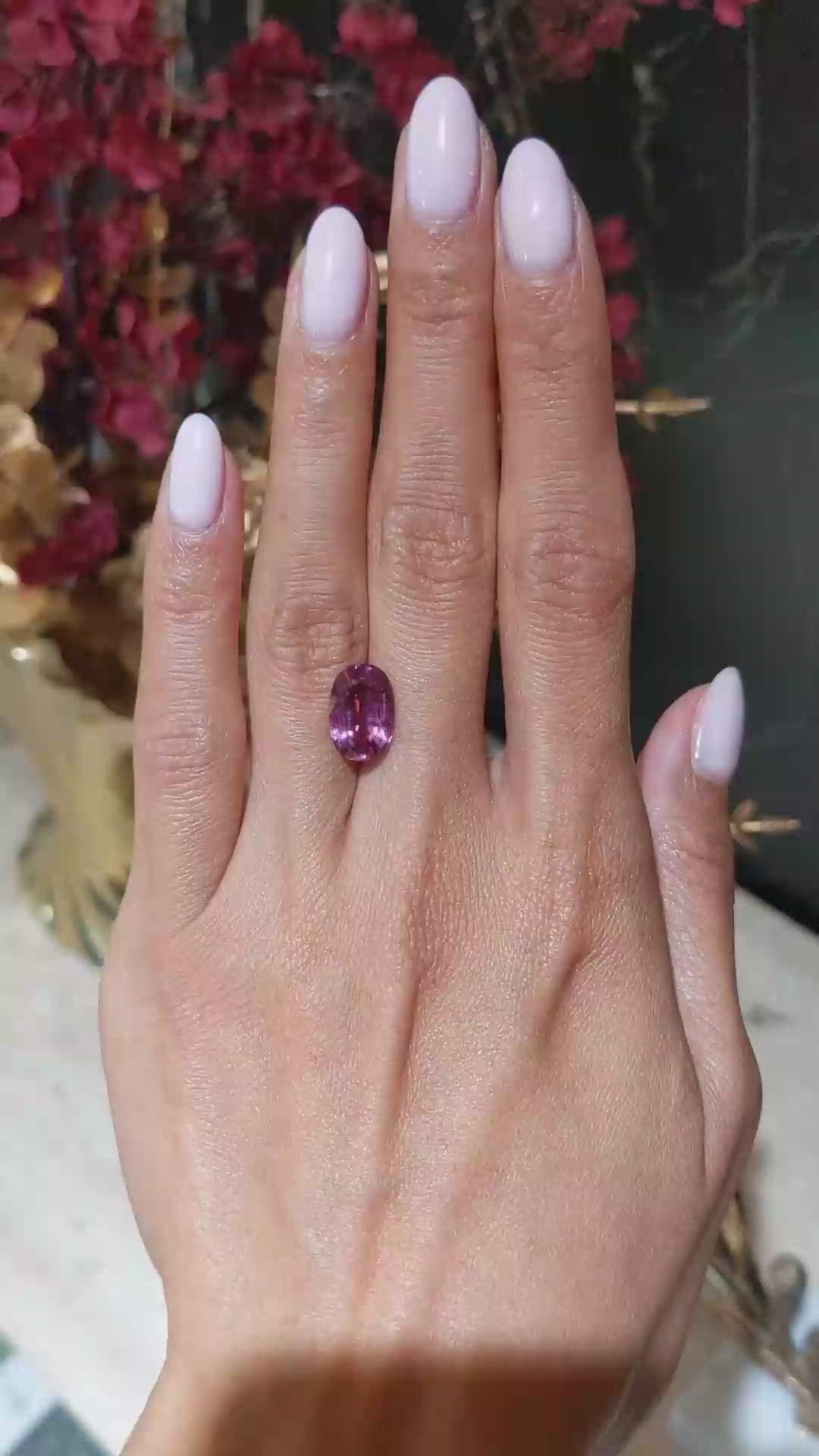 5.20 Ct. Pinkish Purple Sapphire from Ceylon (Sri Lanka) Size Video