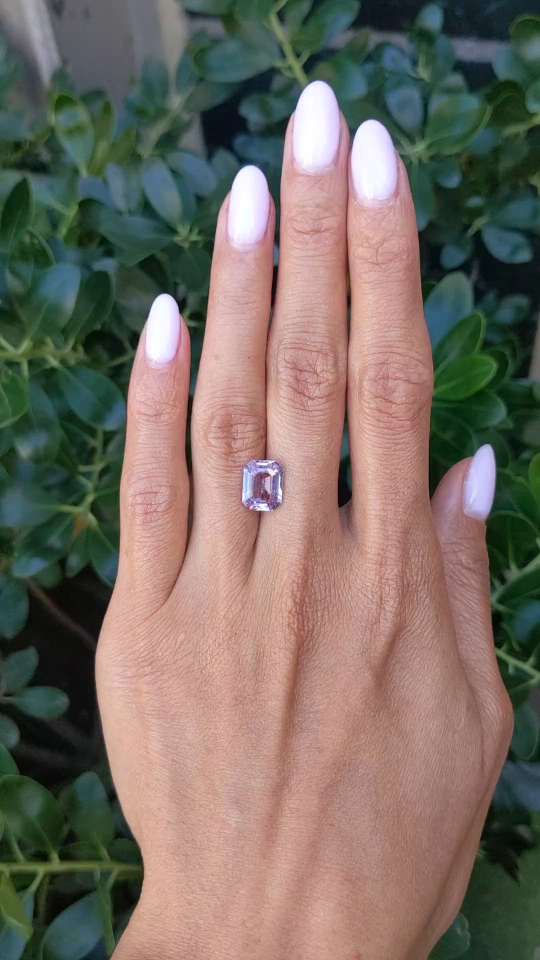 4.04 Ct. Pinkish Purple Sapphire from Ceylon (Sri Lanka) Size Video