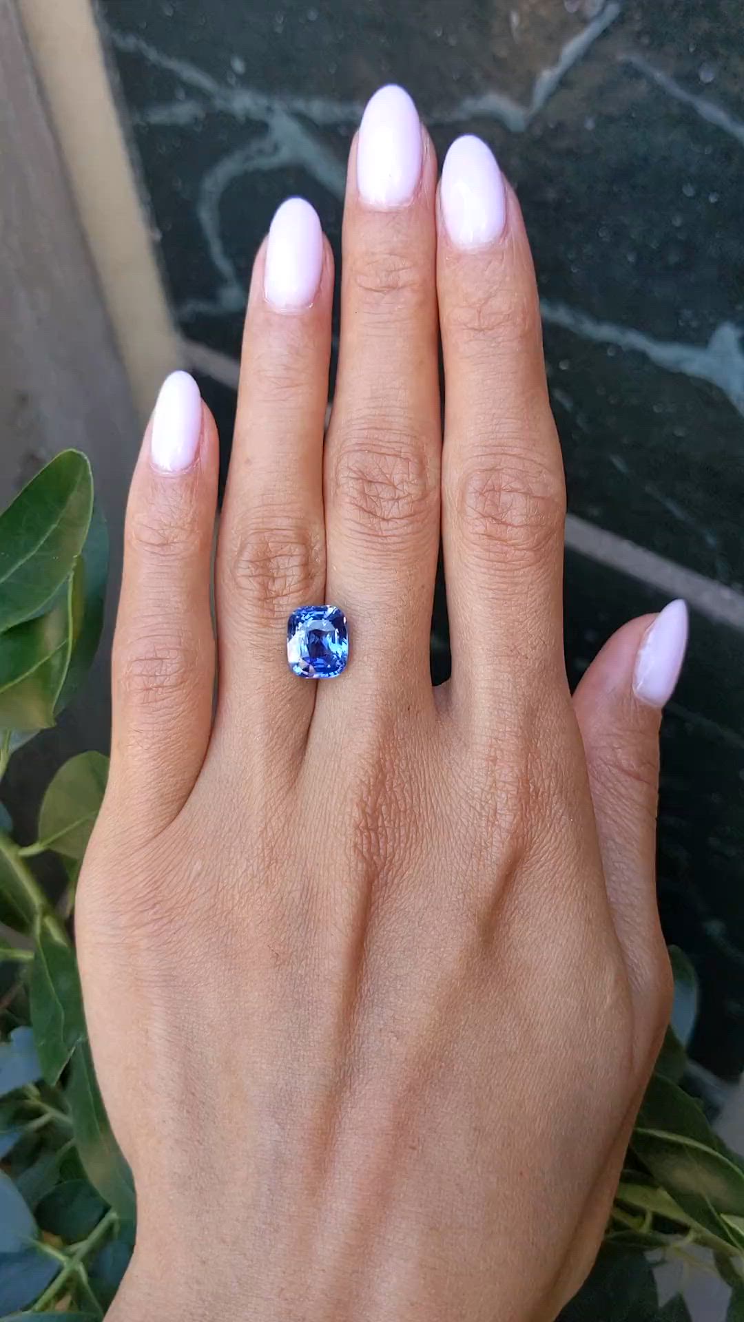 5.17 Ct. Blue Sapphire from Ceylon (Sri Lanka) Size Video