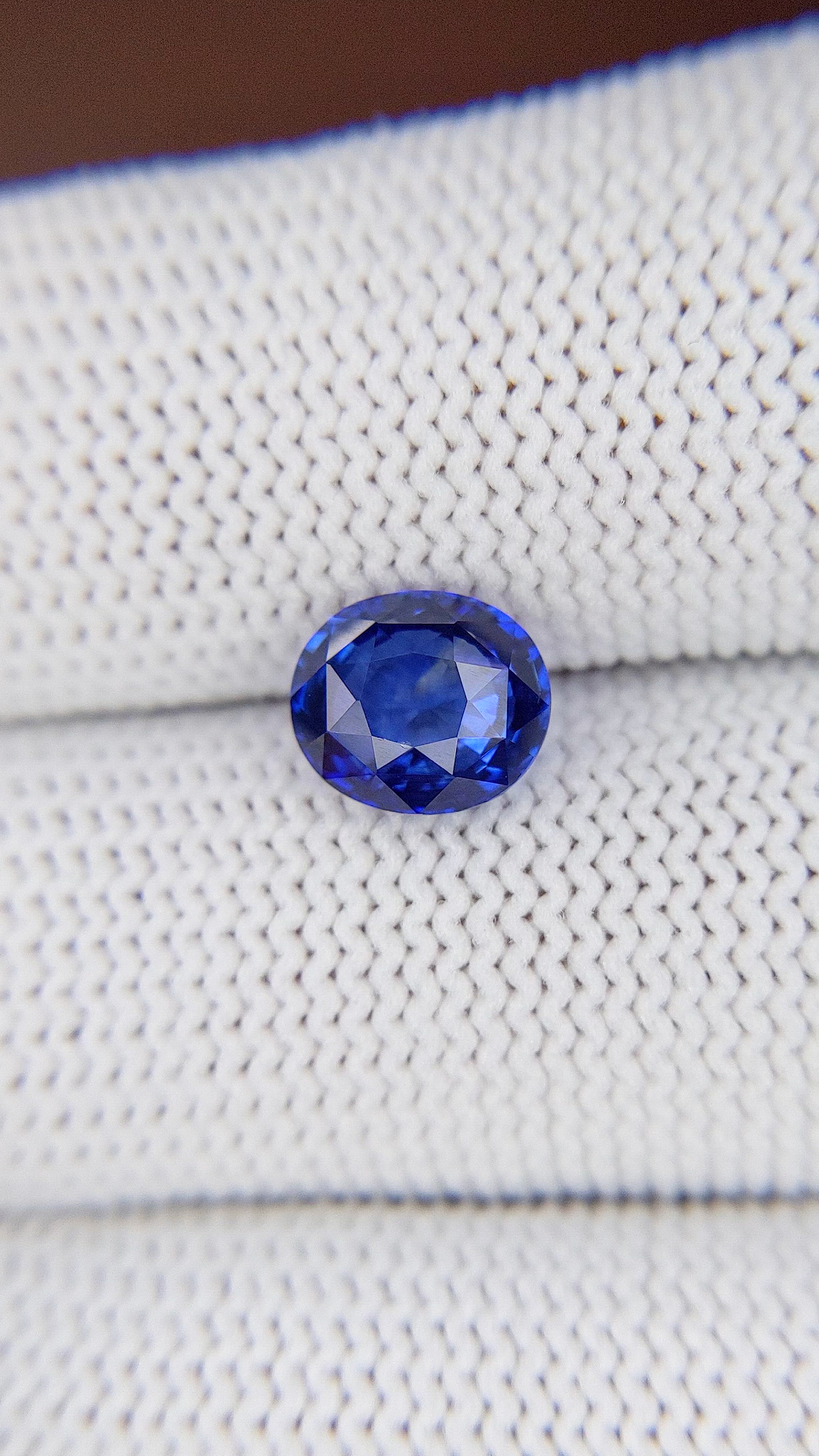 2.55 Ct. Blue Sapphire from Ceylon (Sri Lanka) Size Video