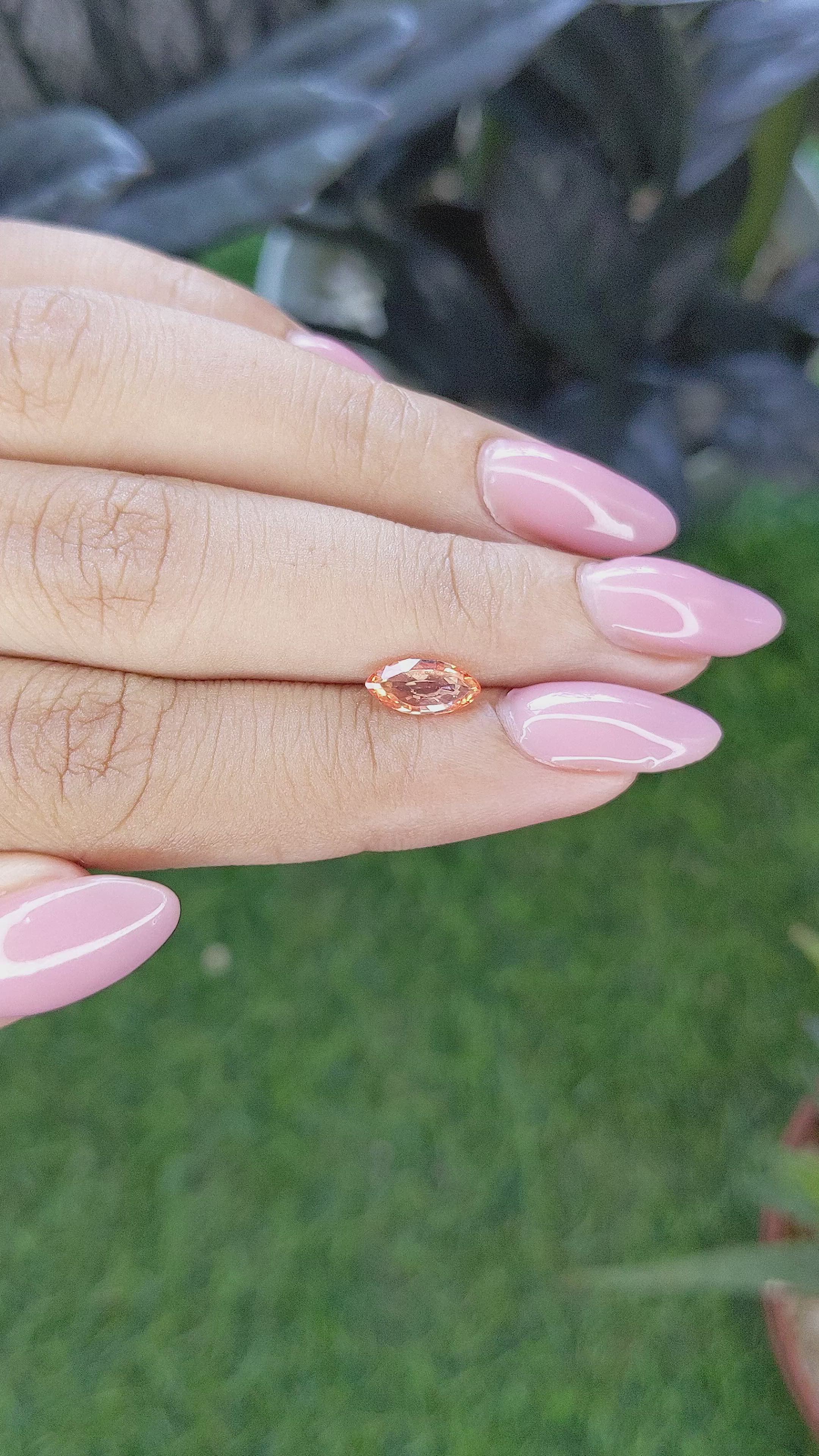 1.00 Ct. Padparadscha Sapphire from Madagascar Size Video