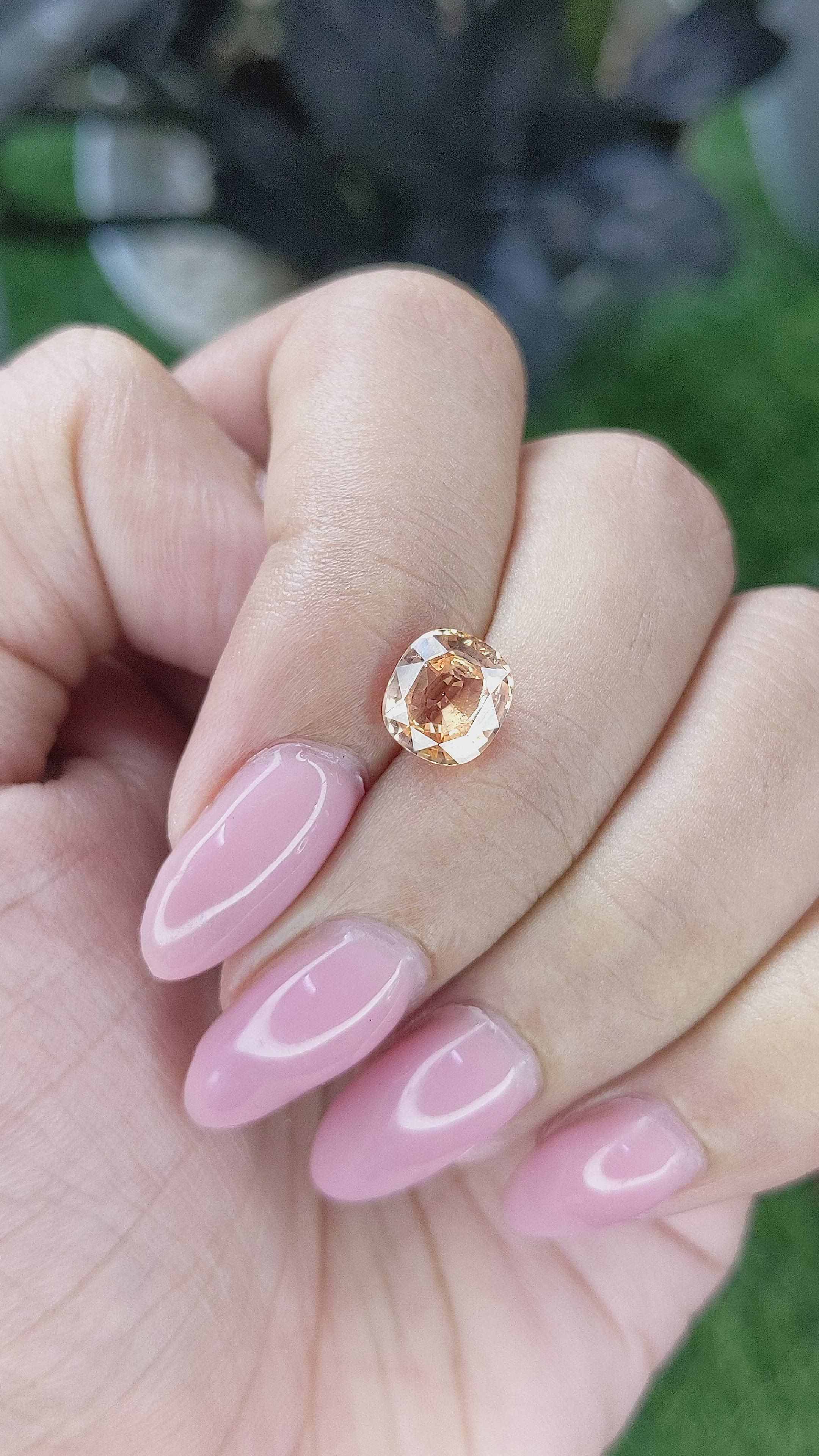 2.03 Ct. Padparadscha Sapphire from Ceylon (Sri Lanka) Size Video