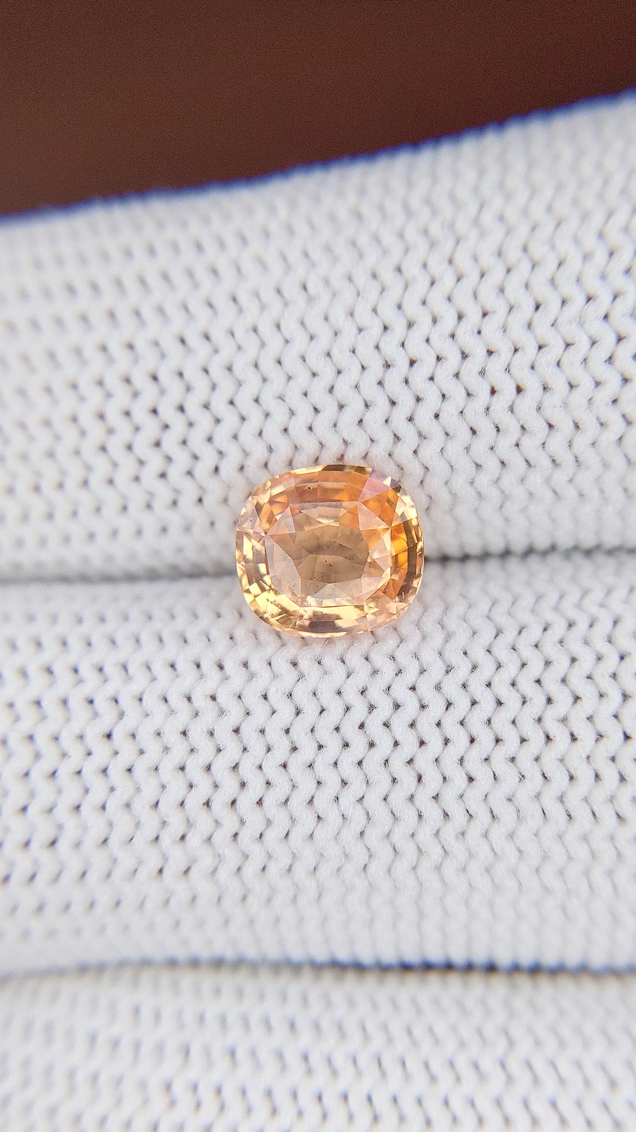 2.03 Ct. Padparadscha Sapphire from Ceylon (Sri Lanka) Size Video