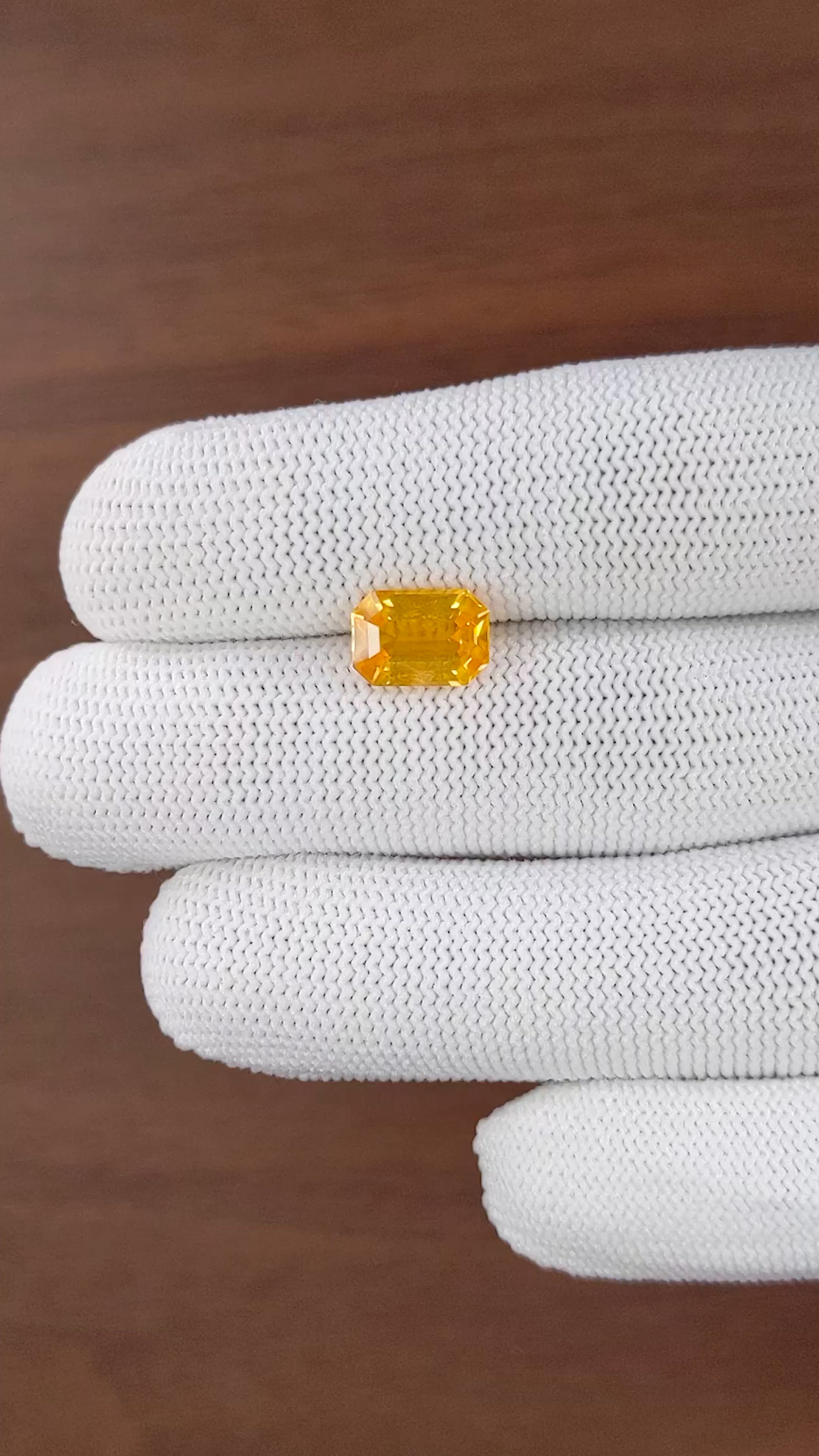 3.50 Ct. Yellow Sapphire from Ceylon (Sri Lanka) Size Video