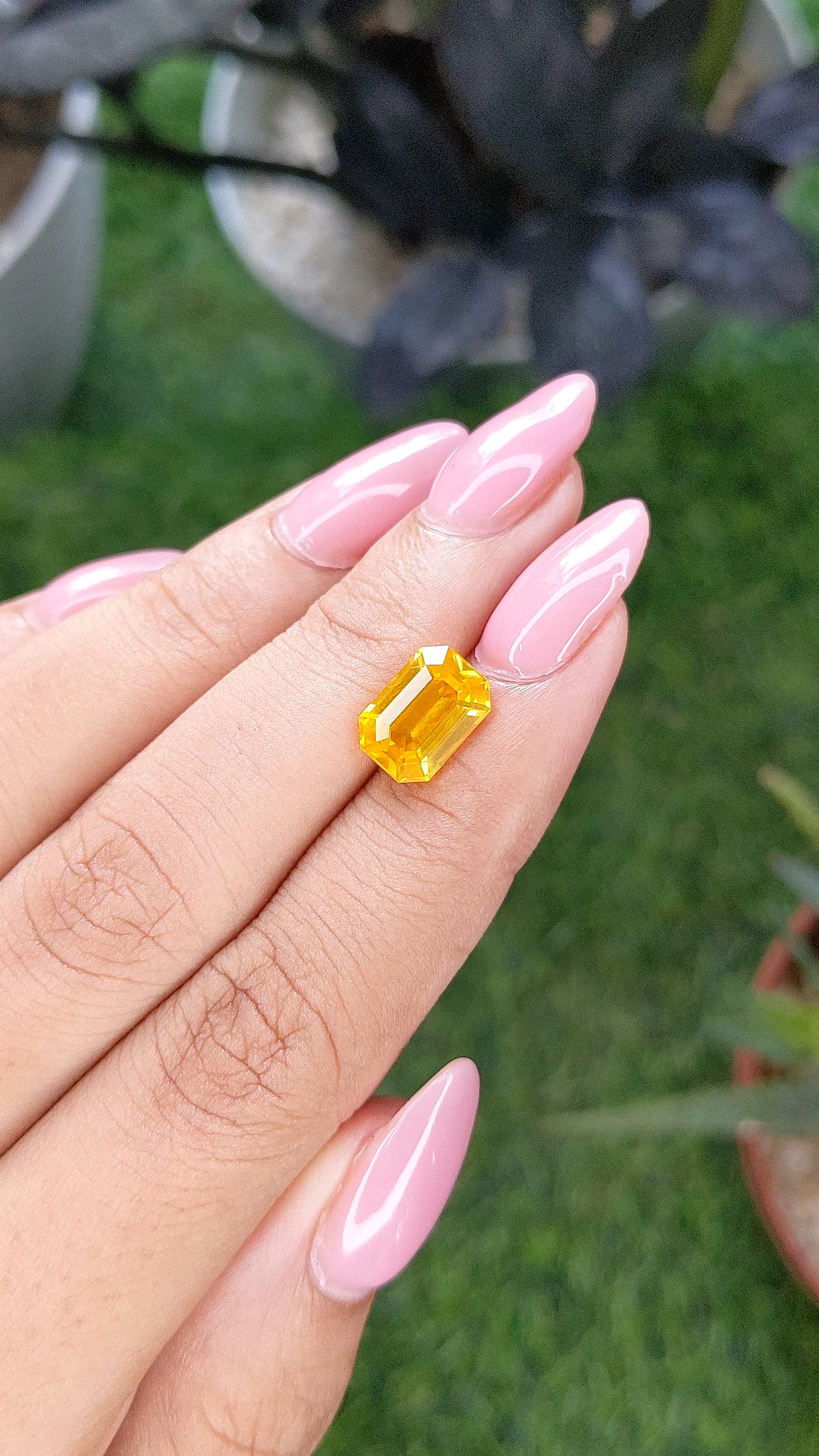 3.50 Ct. Yellow Sapphire from Ceylon (Sri Lanka) Size Video