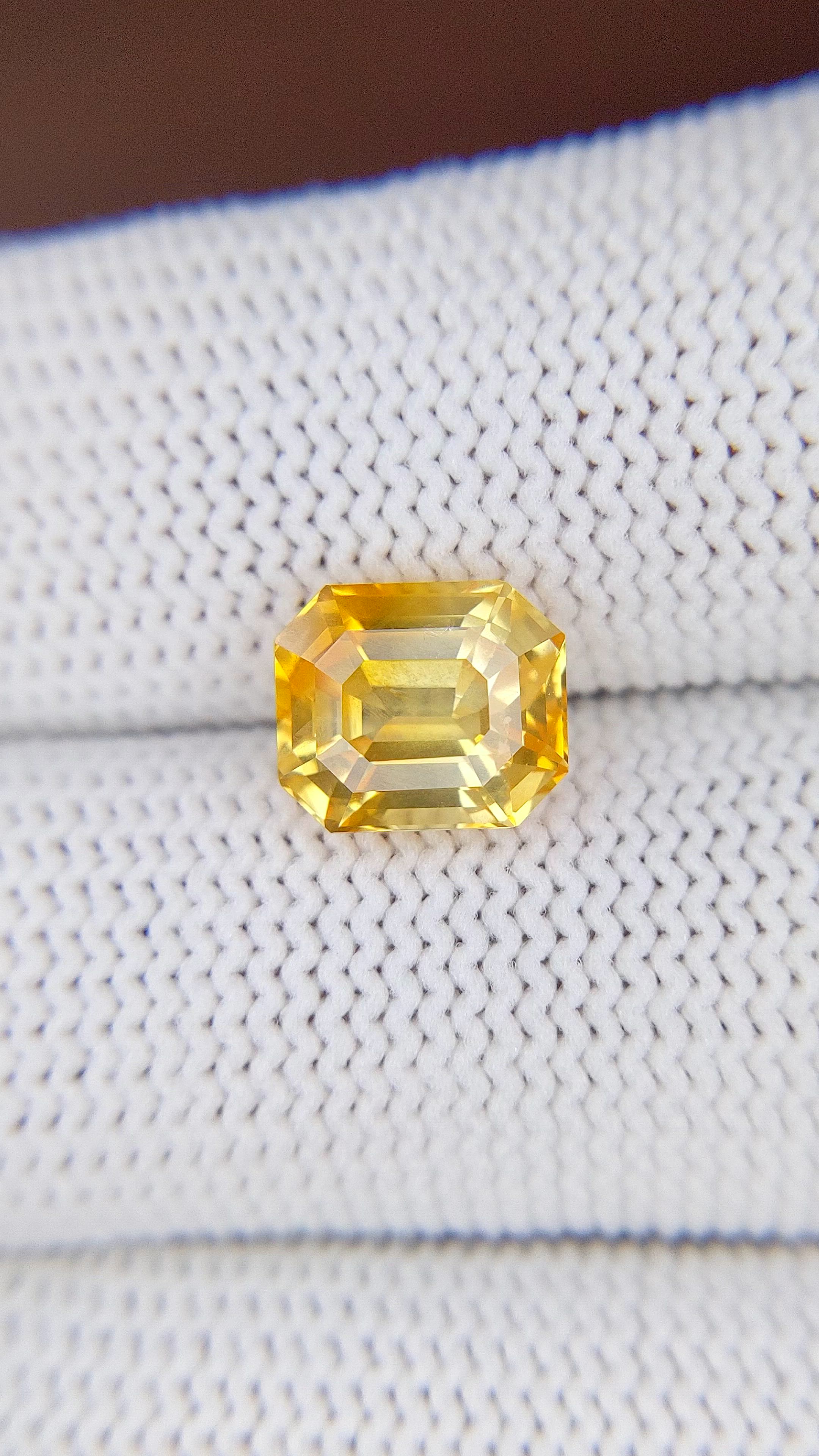 3.90 Ct. Yellow Sapphire from Ceylon (Sri Lanka) Size Video