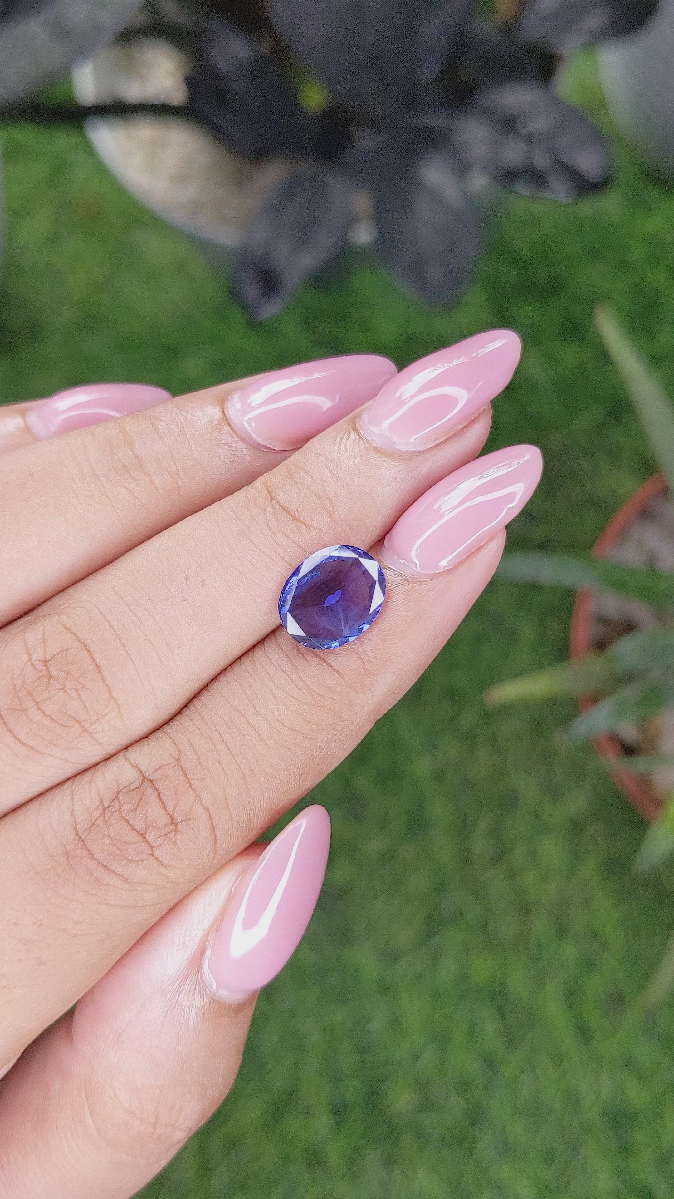 3.15 Ct. Purplish Blue Sapphire from Ceylon (Sri Lanka) Size Video