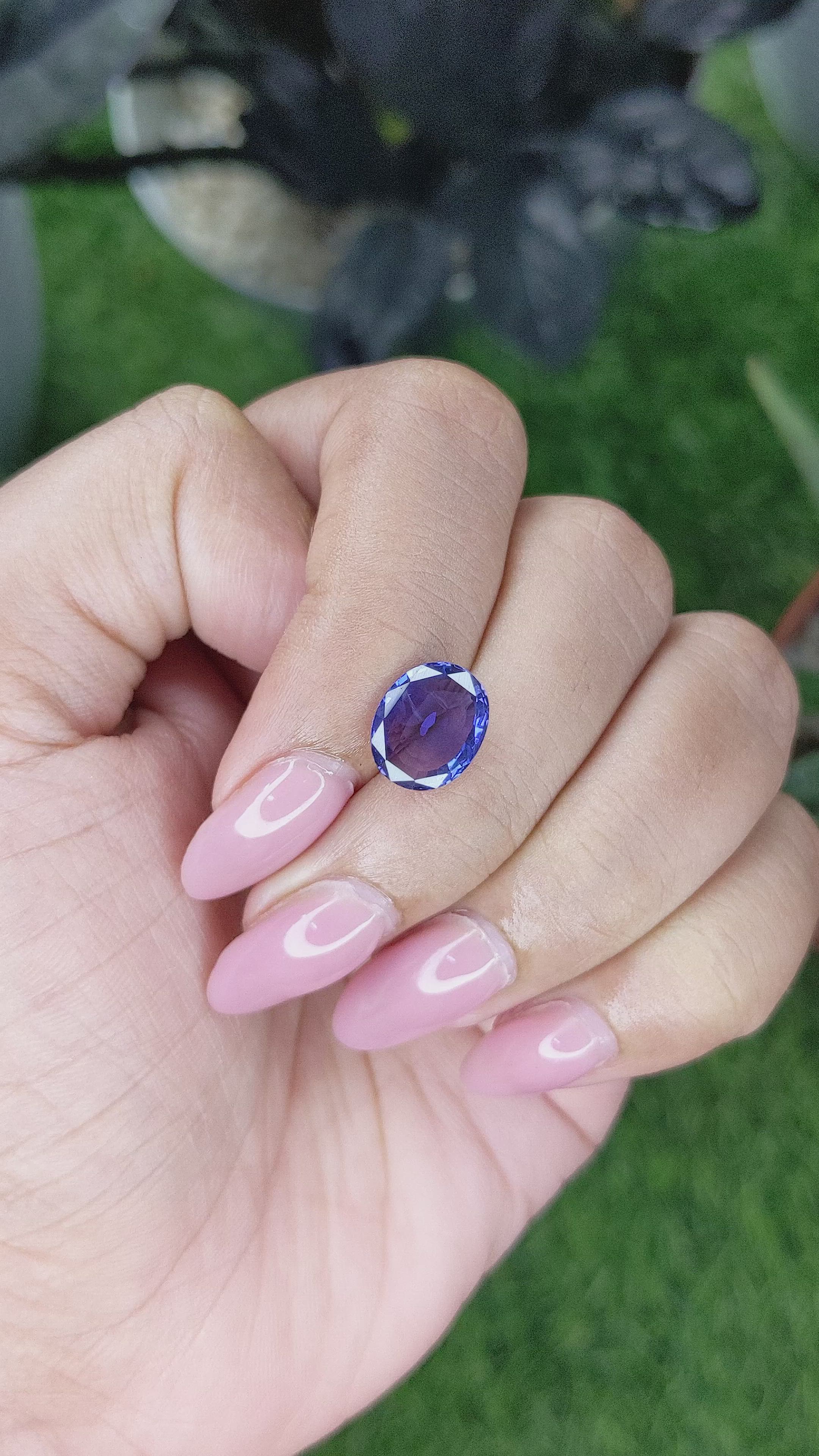 3.15 Ct. Purplish Blue Sapphire from Ceylon (Sri Lanka) Size Video