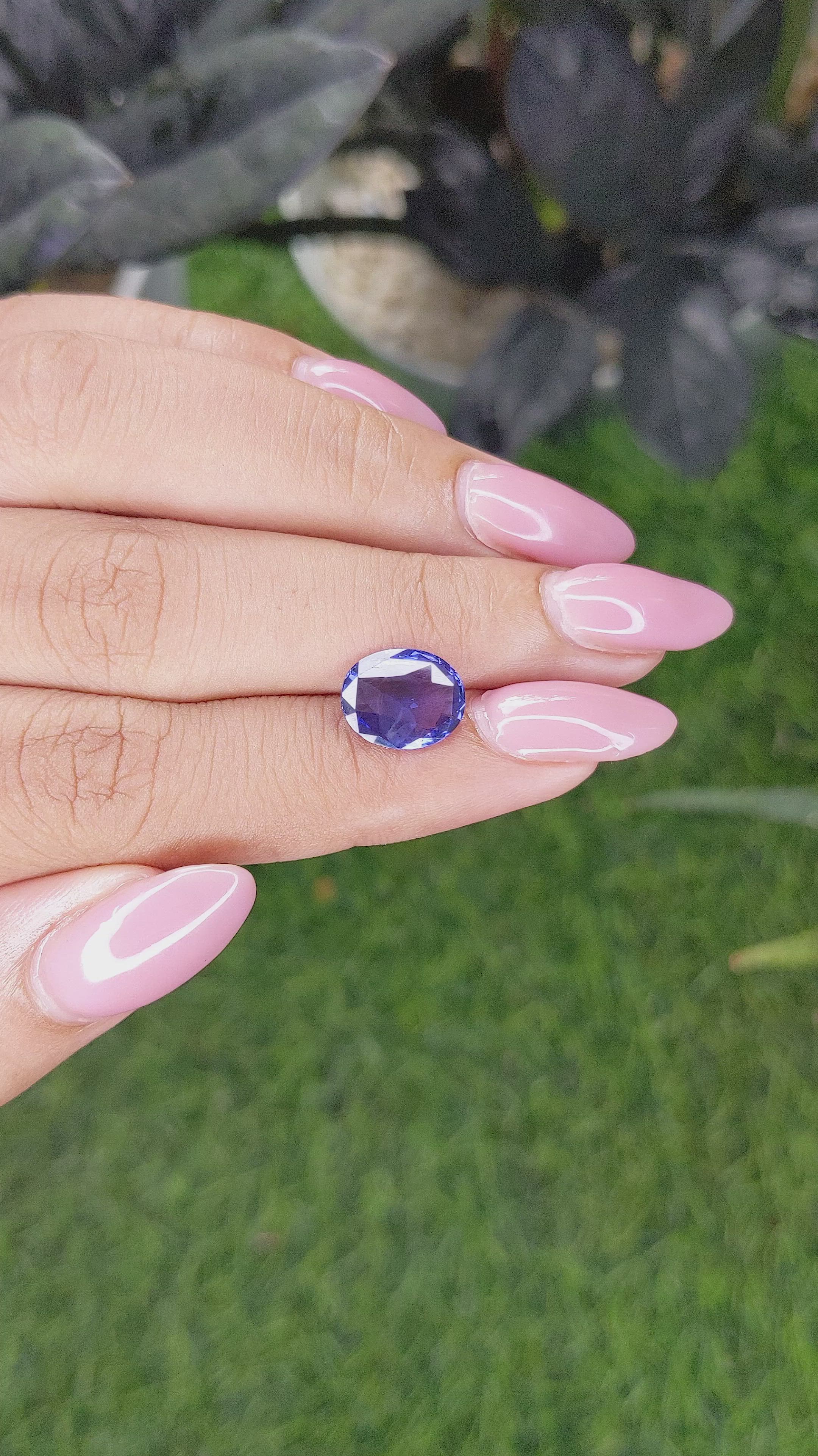 3.15 Ct. Purplish Blue Sapphire from Ceylon (Sri Lanka) Size Video