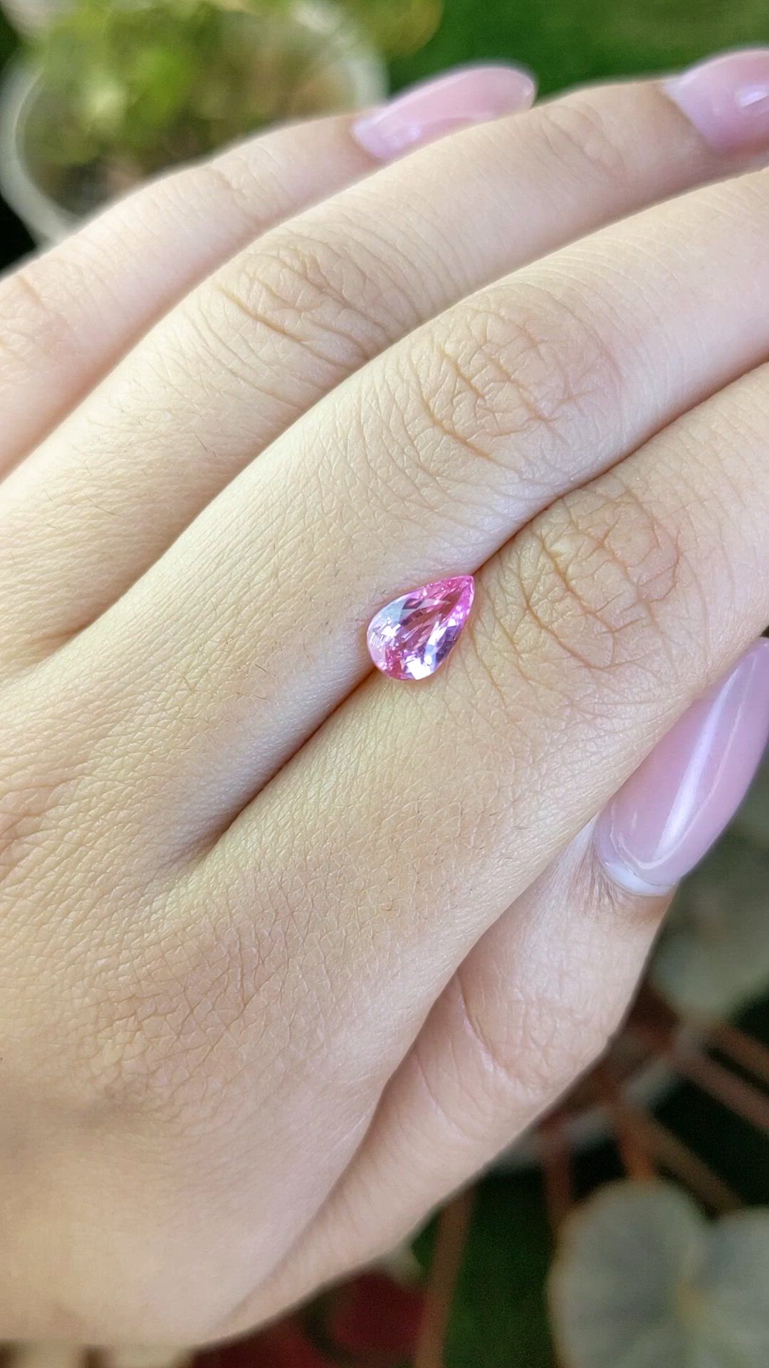 1.01 Ct. Pink Sapphire from Ceylon (Sri Lanka) Size Video