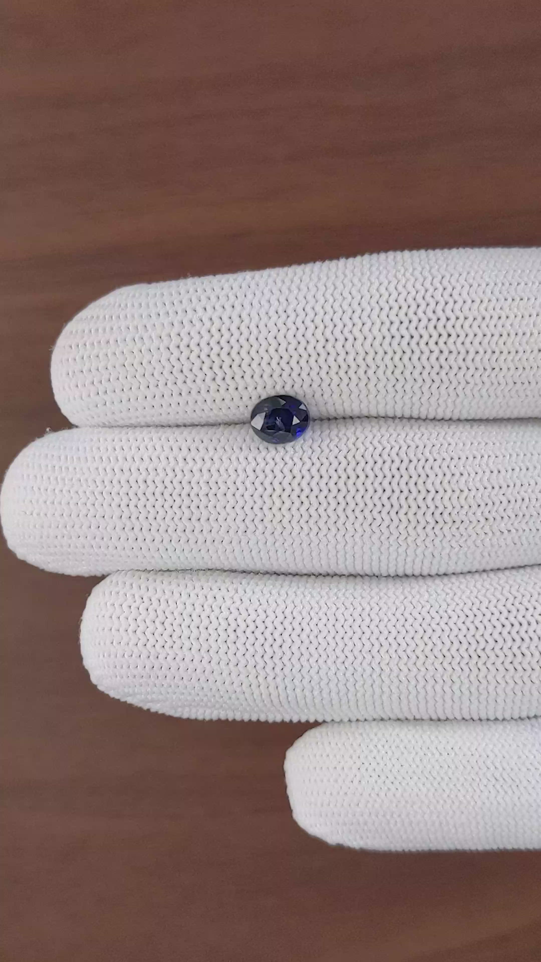 1.53 Ct. Blue Sapphire from Ceylon (Sri Lanka) Size Video