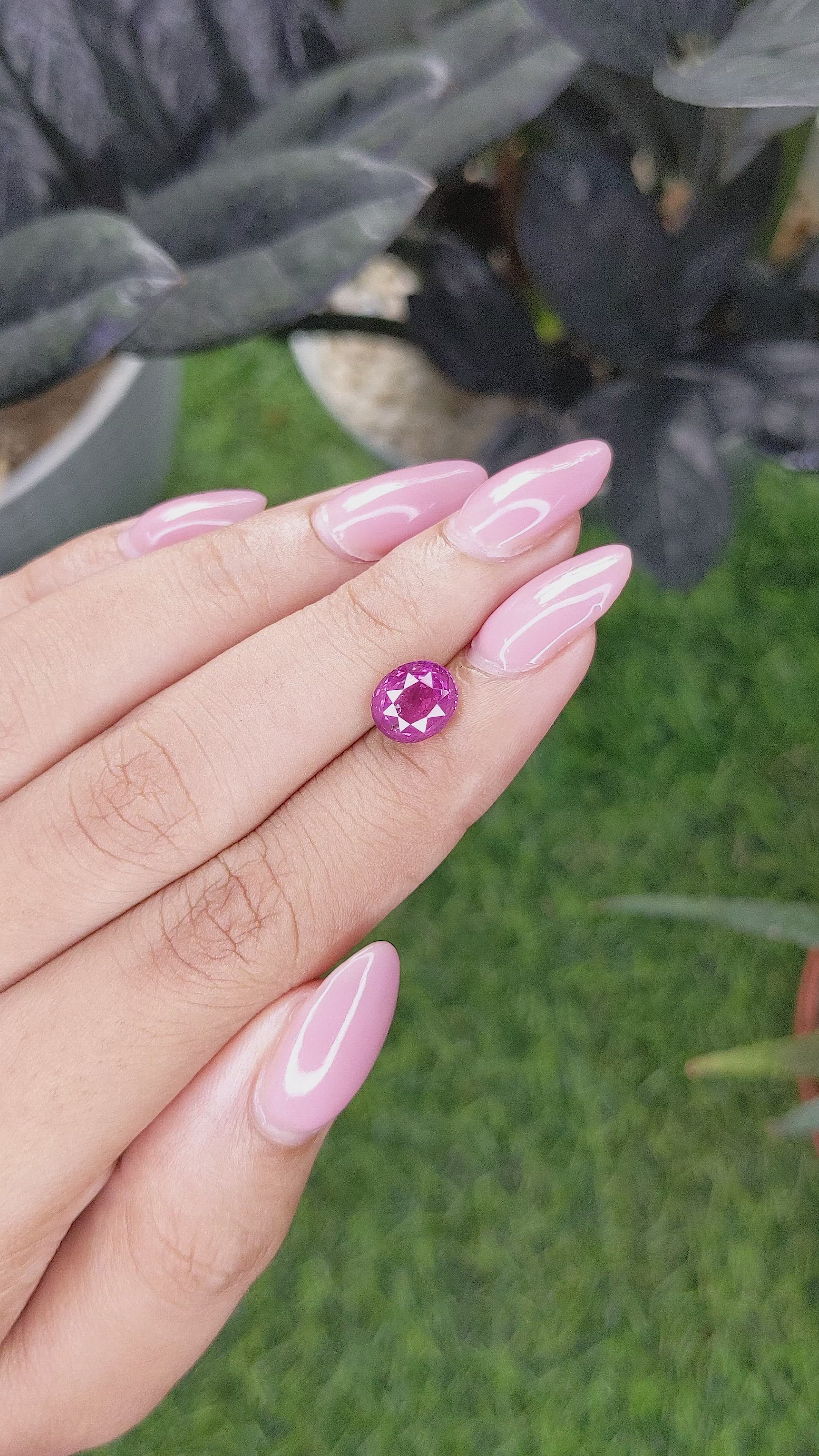 3.03 Ct. Purplish Pink Sapphire from Ceylon (Sri Lanka) Size Video