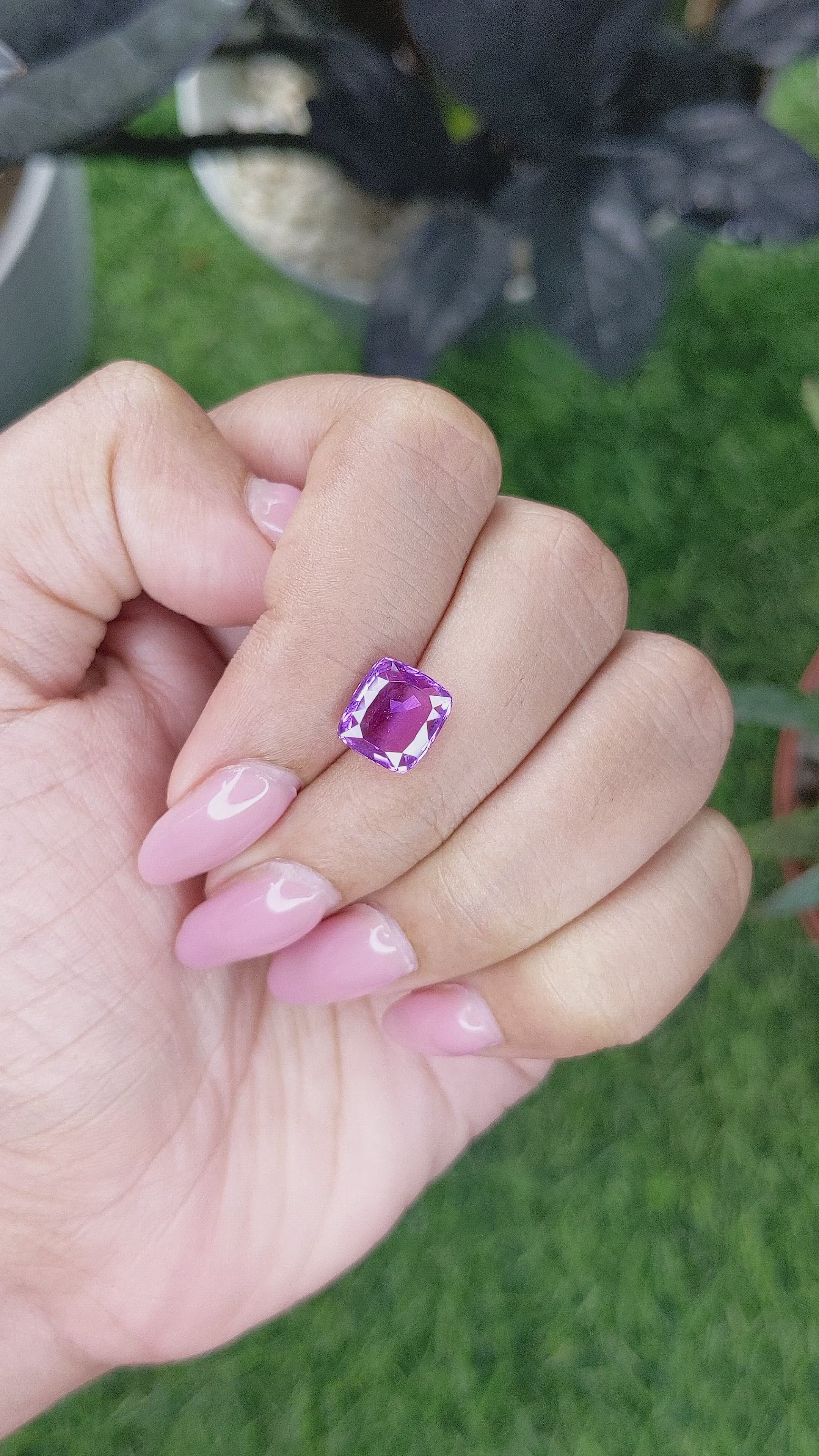 3.02 Ct. Pinkish Purple Sapphire from Ceylon (Sri Lanka) Size Video