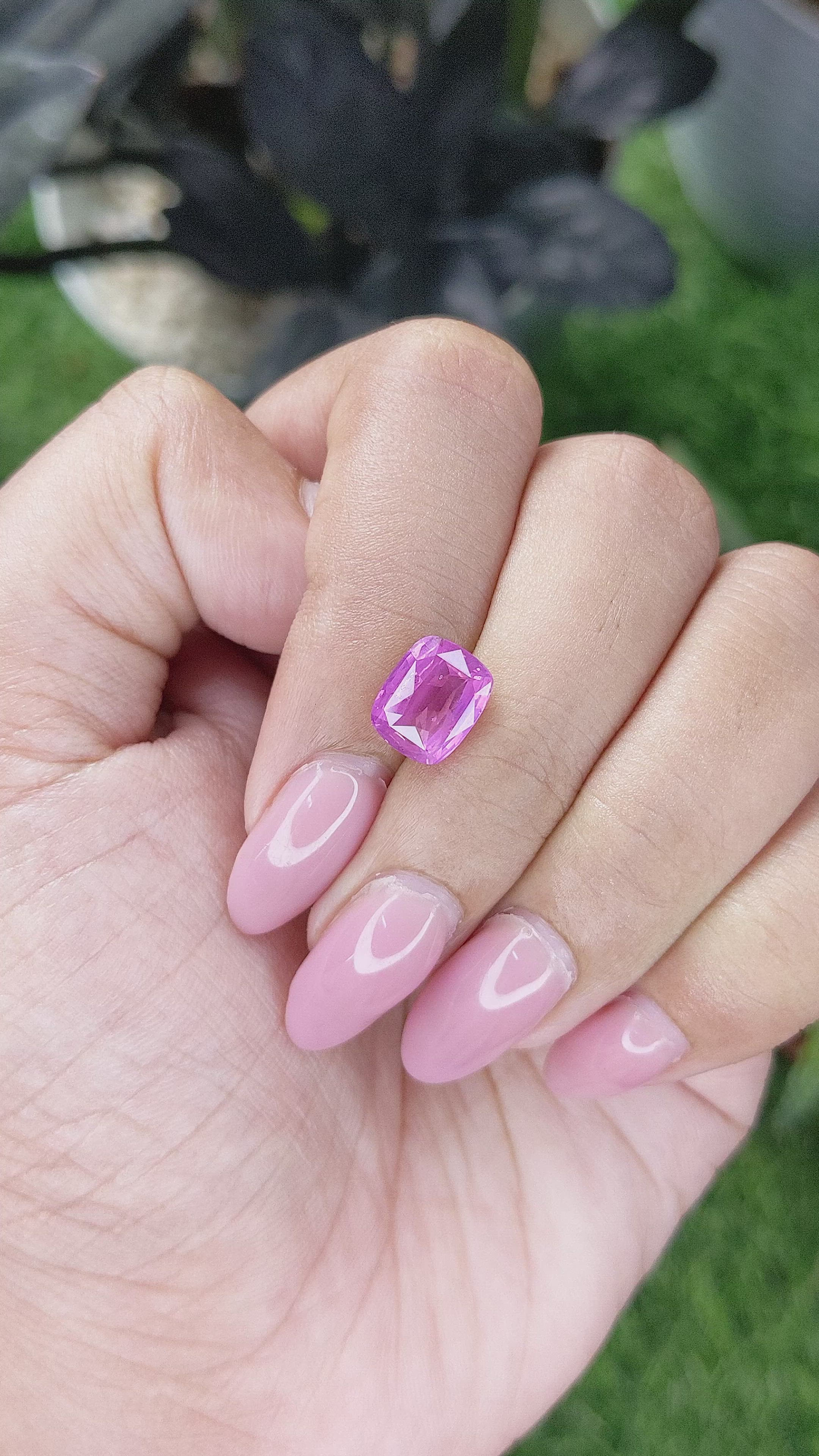3.06 Ct. Purplish Pink Sapphire from Ceylon (Sri Lanka) Size Video