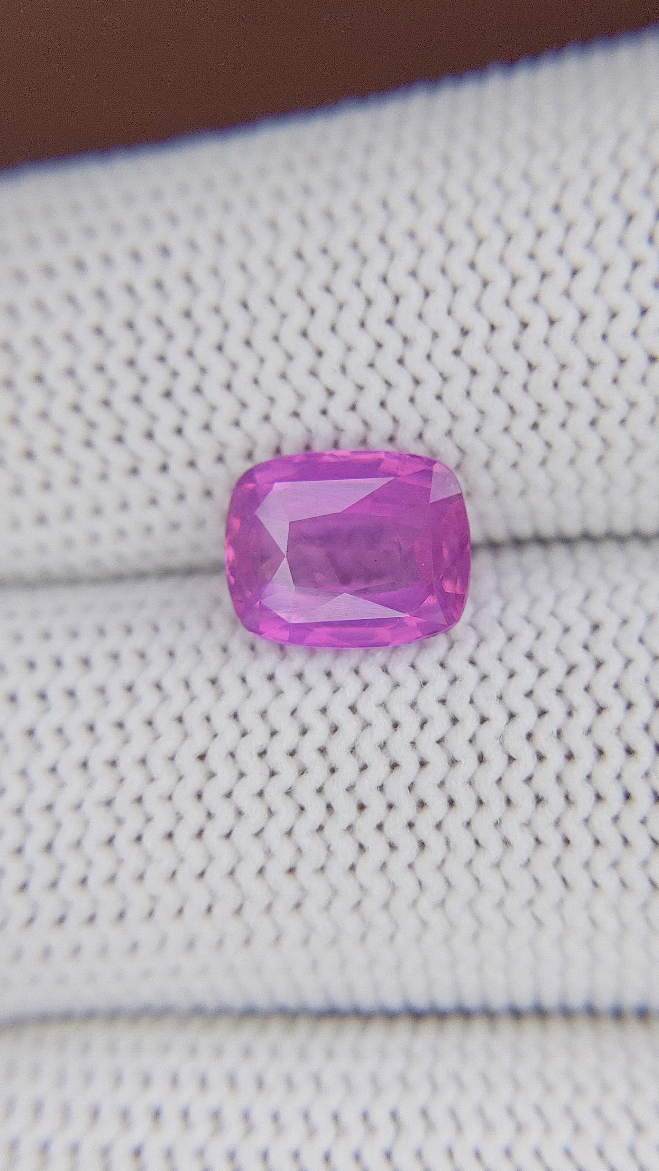 3.06 Ct. Purplish Pink Sapphire from Ceylon (Sri Lanka) Size Video