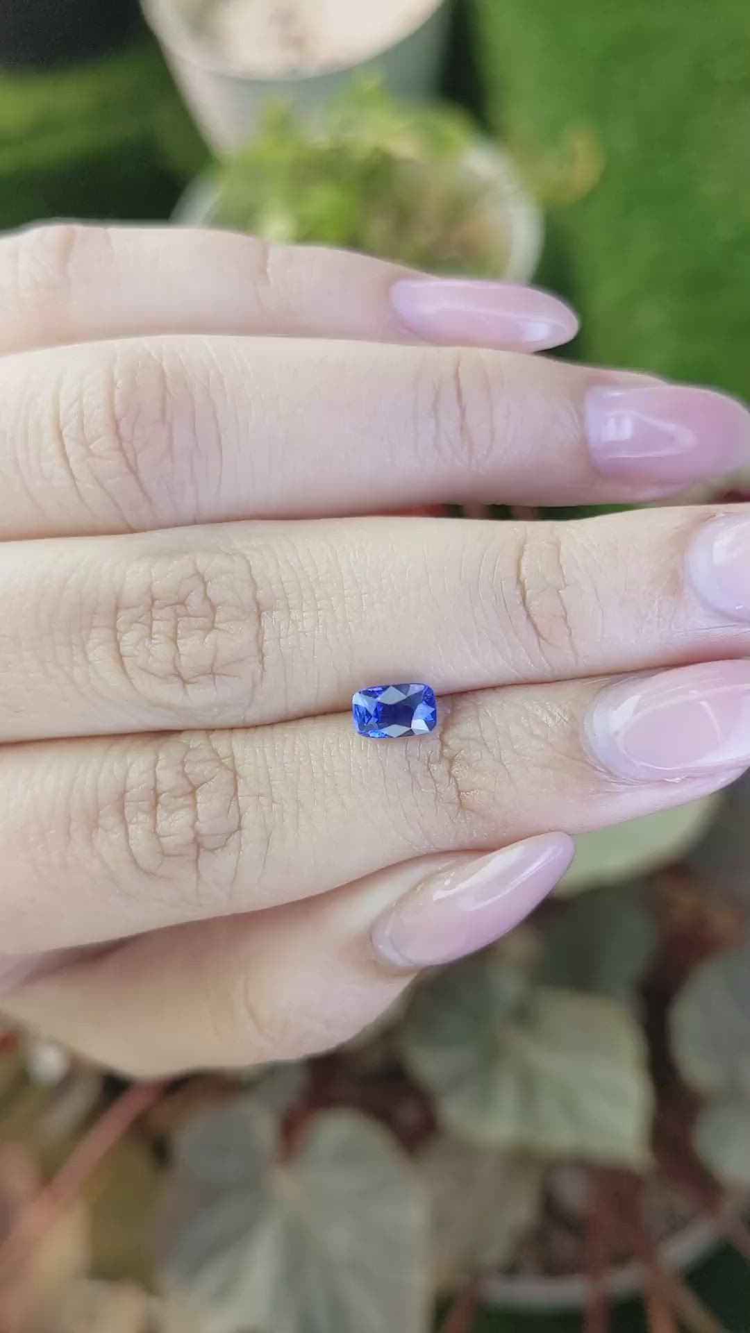 1.03 Ct. Blue Sapphire from Ceylon (Sri Lanka) Size Video