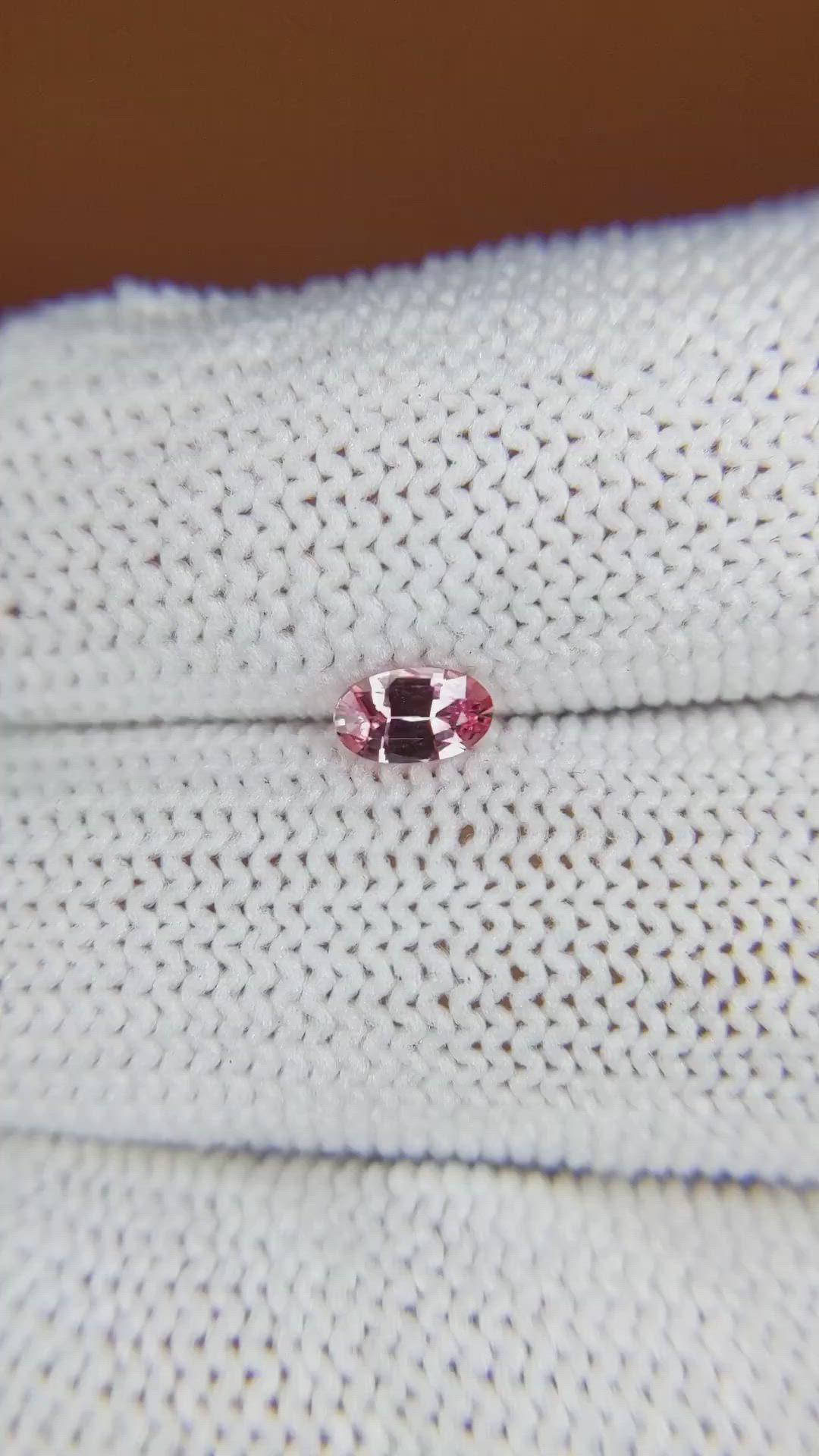0.33 Ct. Padparadscha Sapphire from Ceylon (Sri Lanka) Size Video