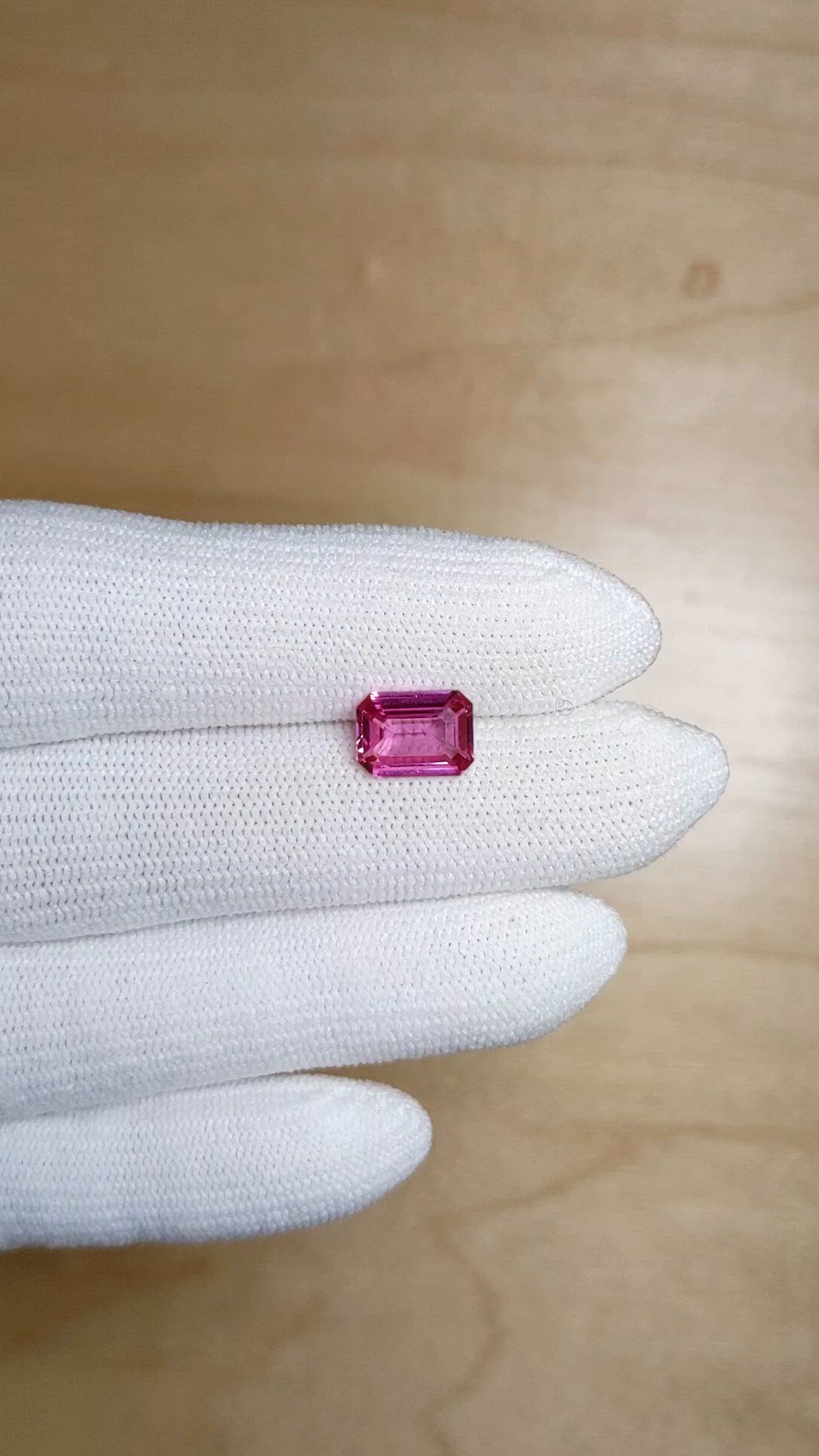2.05 Ct. Pink Sapphire from Ceylon (Sri Lanka) Size Video