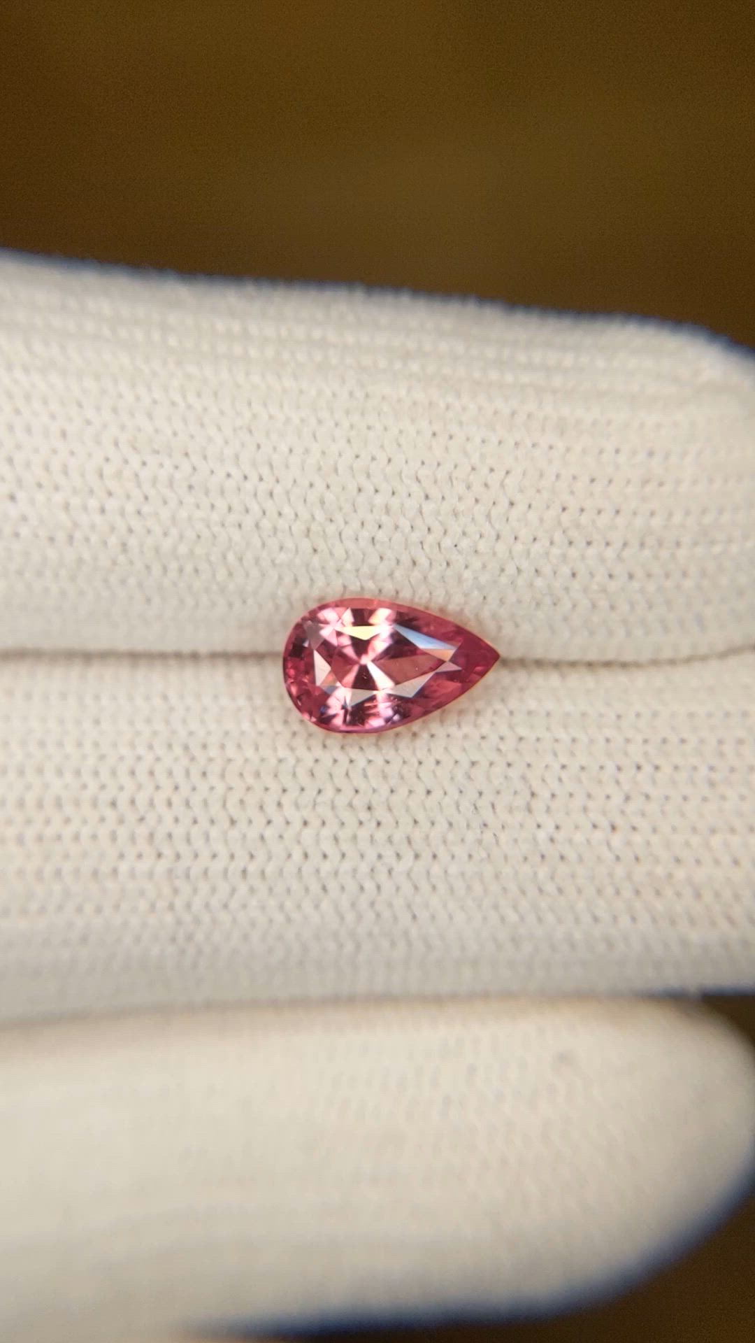 1.54 Ct. Padparadscha Sapphire from Ceylon (Sri Lanka) Size Video