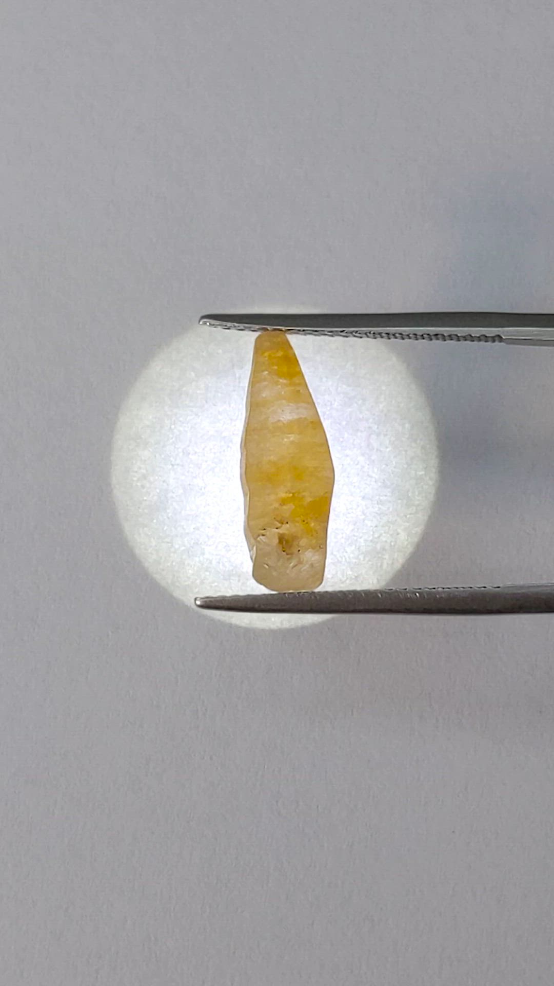 4.25 Ct. Yellow Sapphire from Ceylon (Sri Lanka) Size Video