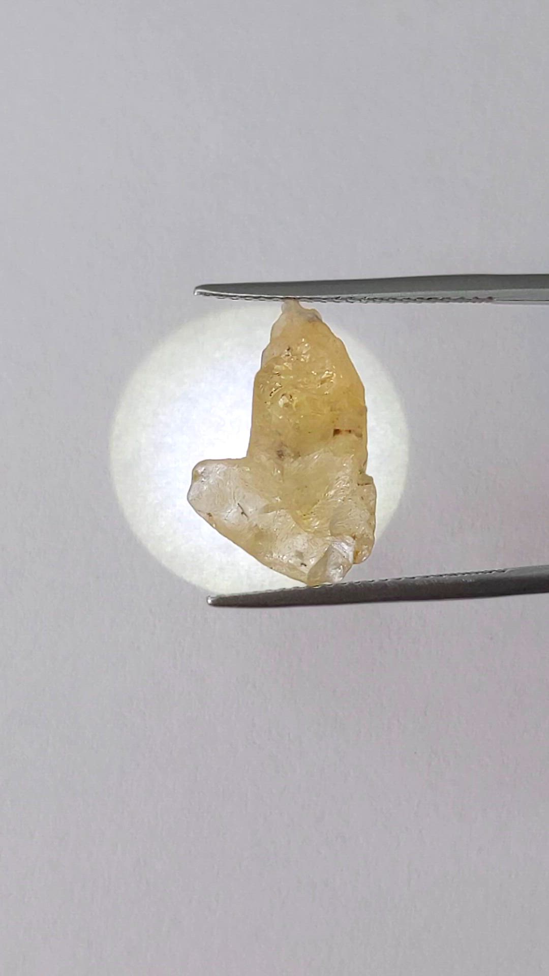 9.37 Ct. Yellow Sapphire from Ceylon (Sri Lanka) Size Video