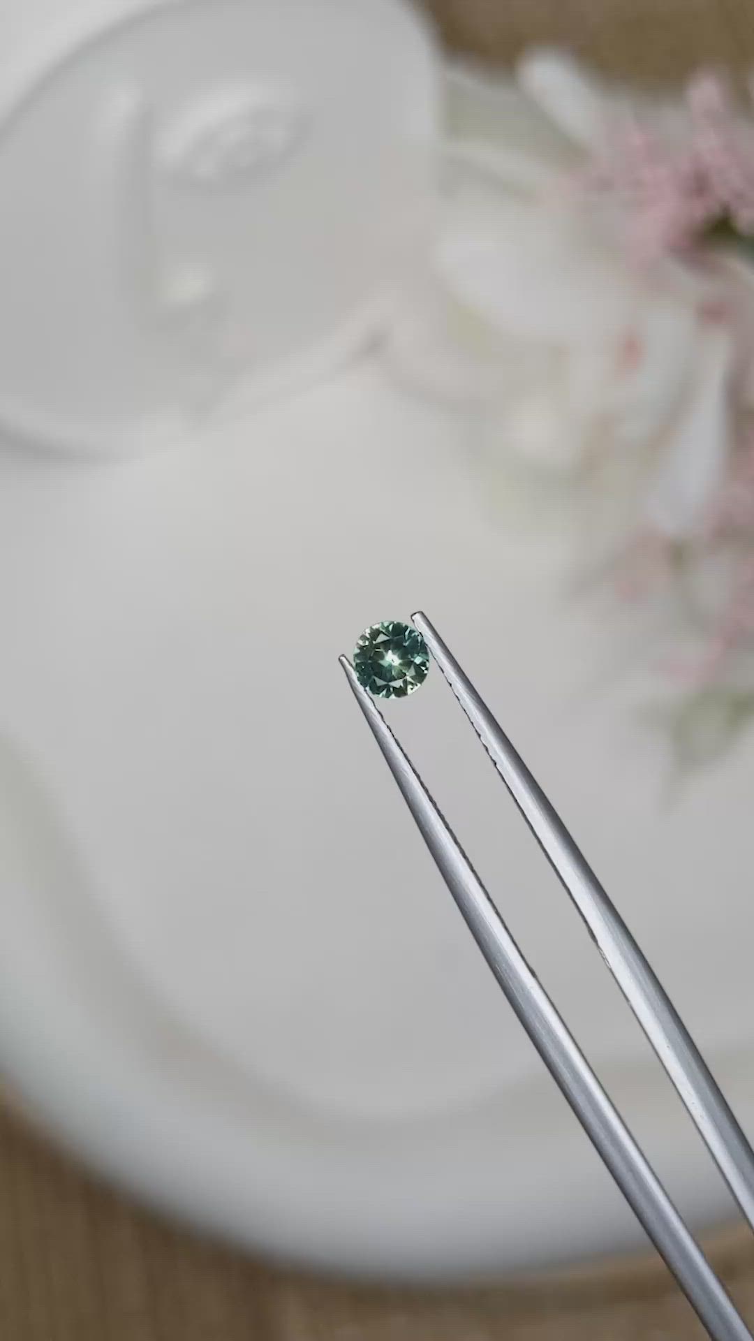0.28 Ct. Yellowish Green Sapphire from Ceylon (Sri Lanka) Size Video